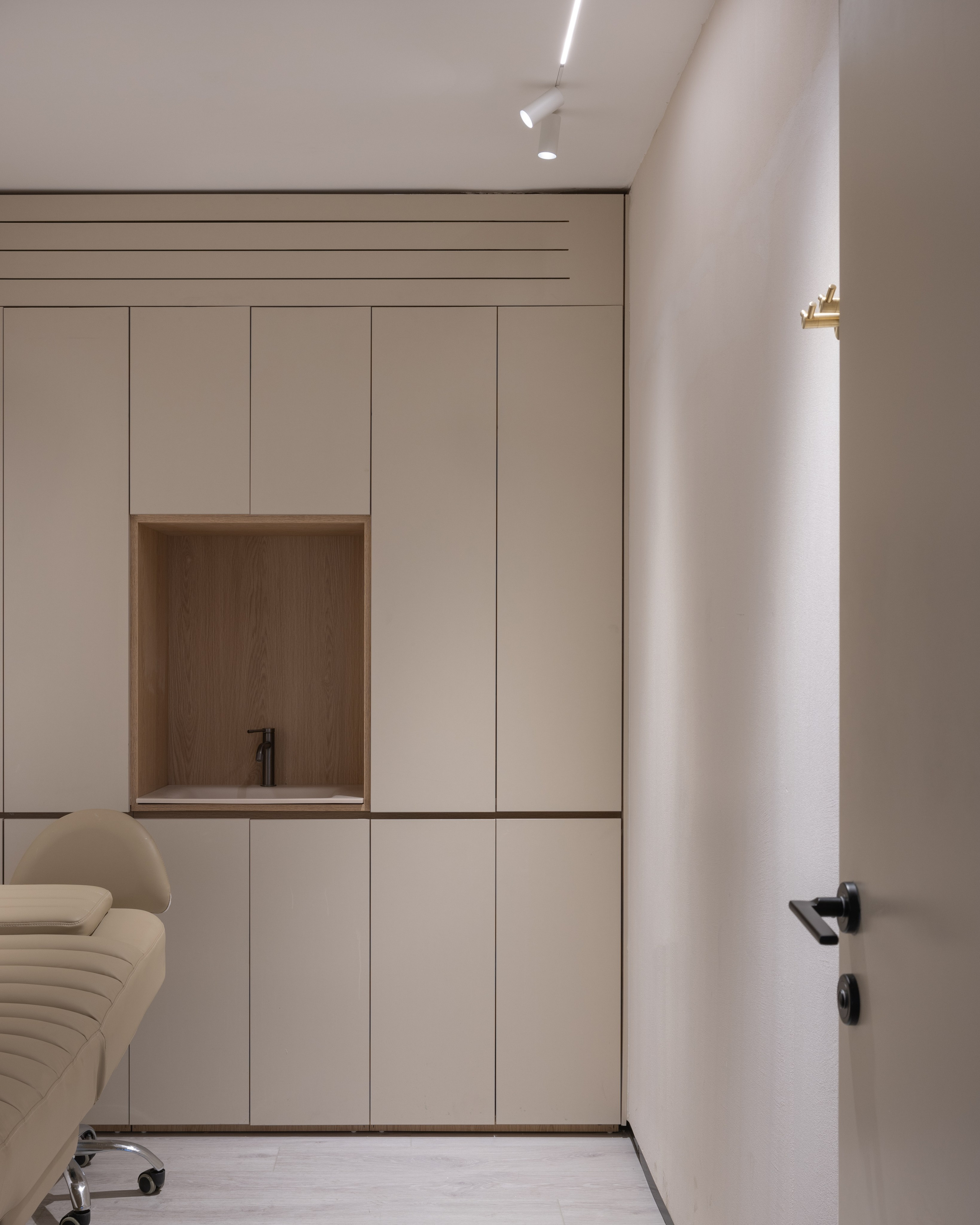 Clinica “Pola”. Project by Hezi Bar Daviv. Tel Aviv. Interior Photography & Video in Israel