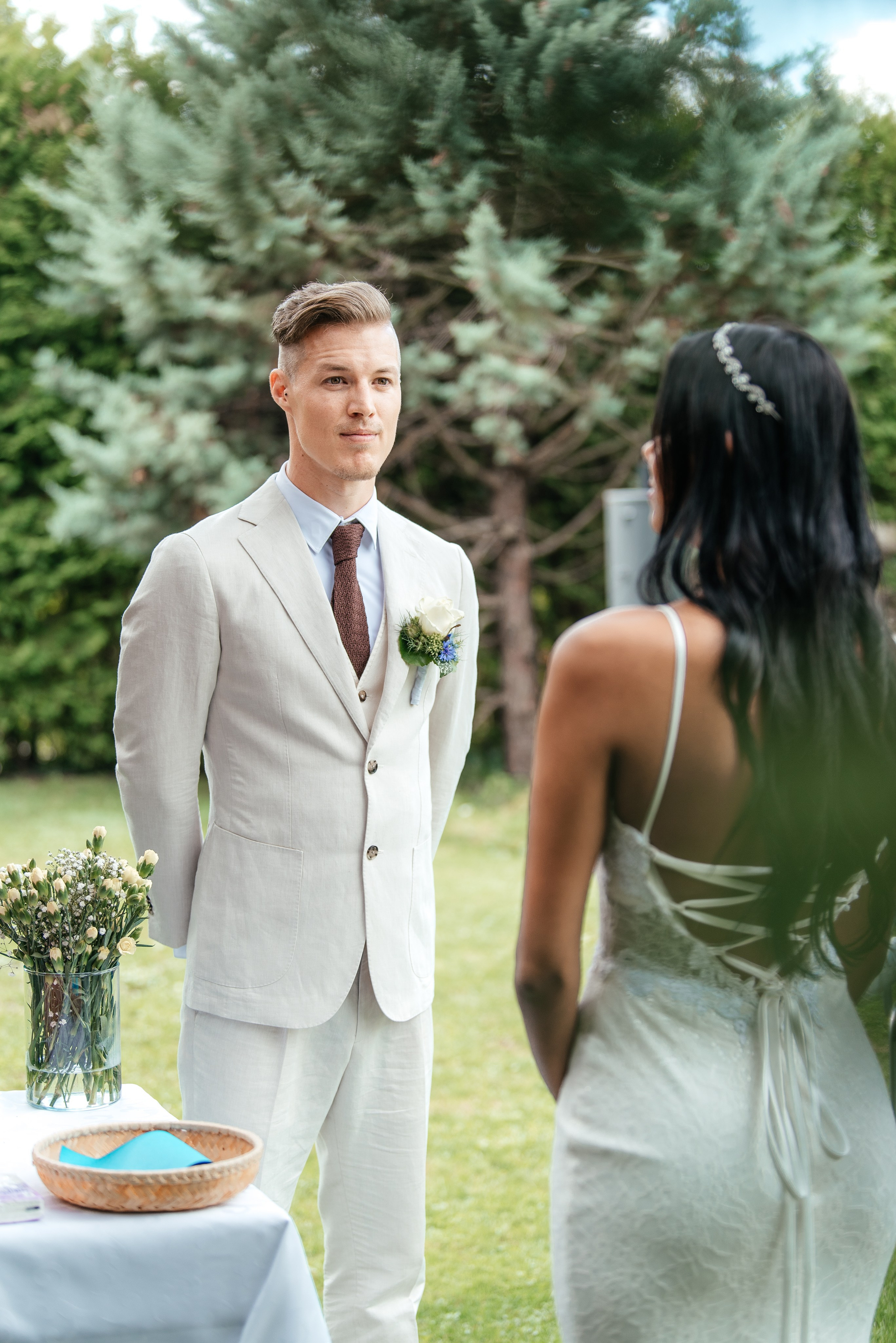 KAIANE & BENJAMIN Meilen, Switzerland. I am Elena Altendorfer. Wedding photographer in Zurich and Switzerland