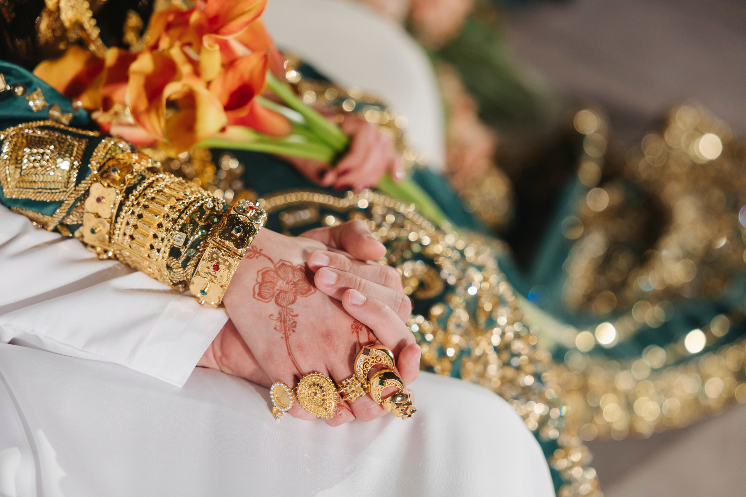Meera Henna. Wedding, Maternity & Family Photographer in Dubai, UAE & Worldwide