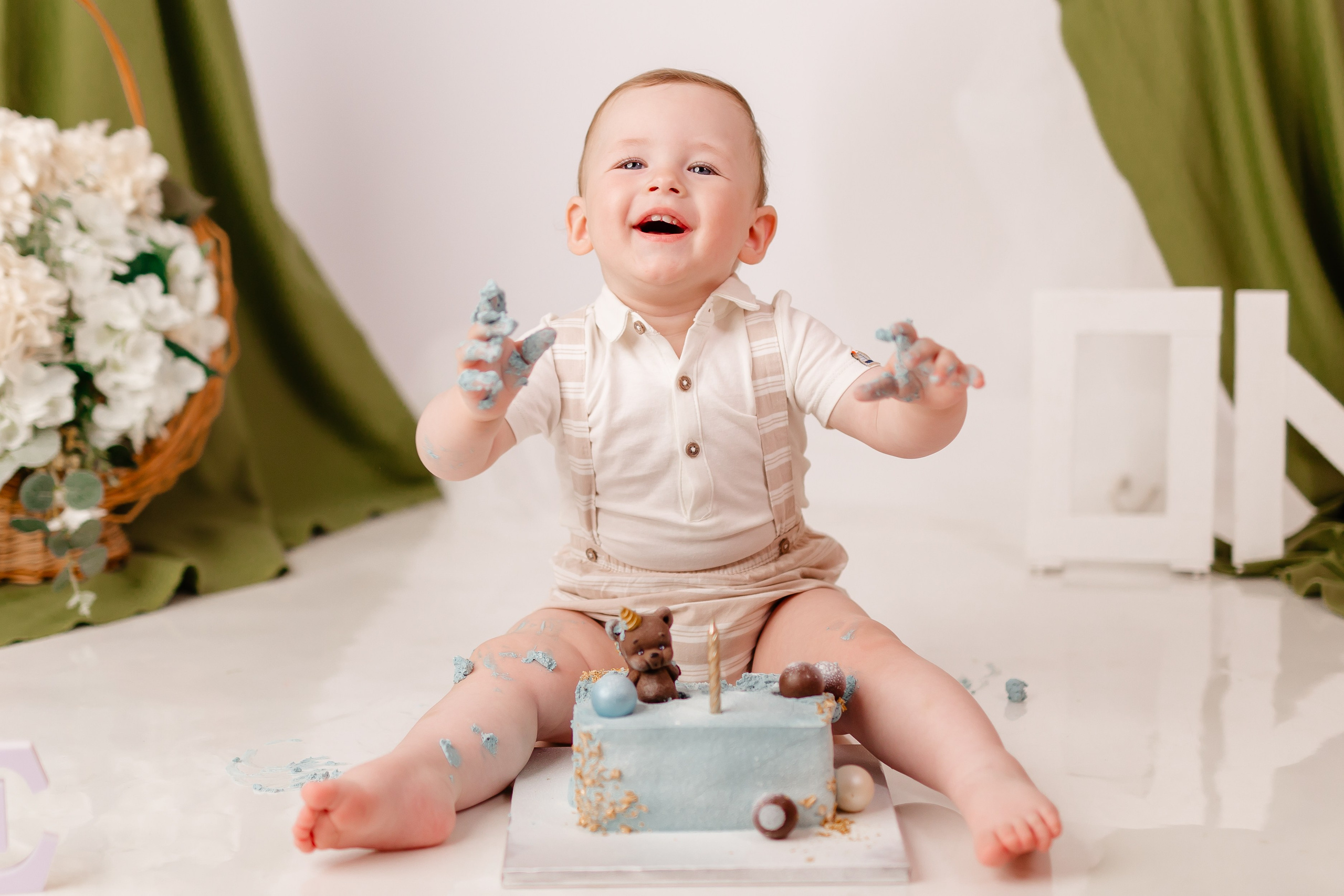 SMASH CAKE. Robert Blaj - Fotograf Nuntă Iași