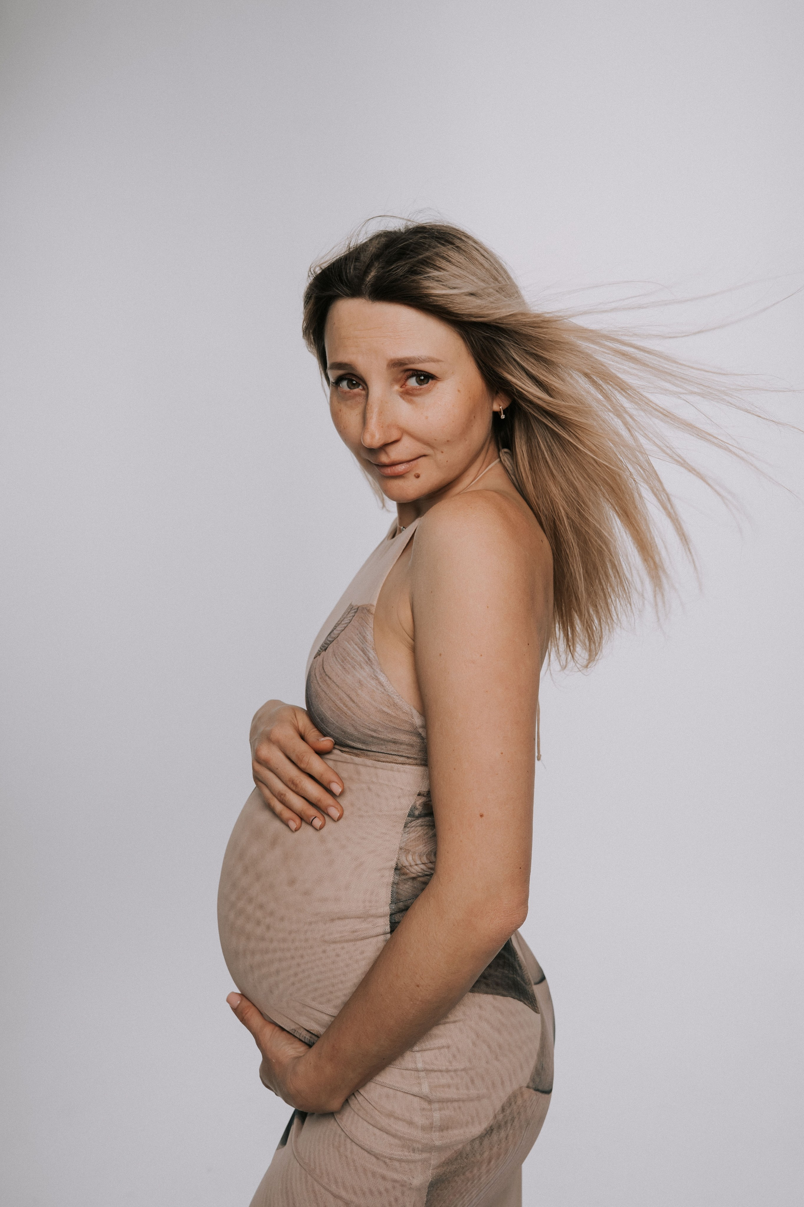 Ffff. Portrait Photographer in Berlin Daria Doch Schwangerschaftsfotos