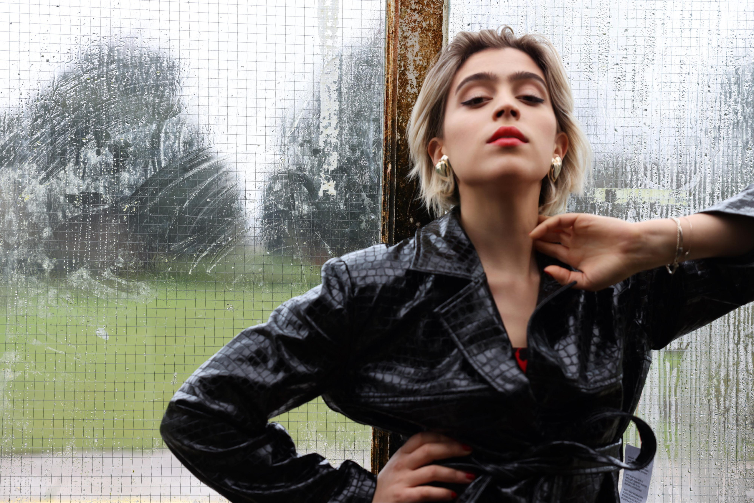 SONIA. Portrait and lifestyle photographer