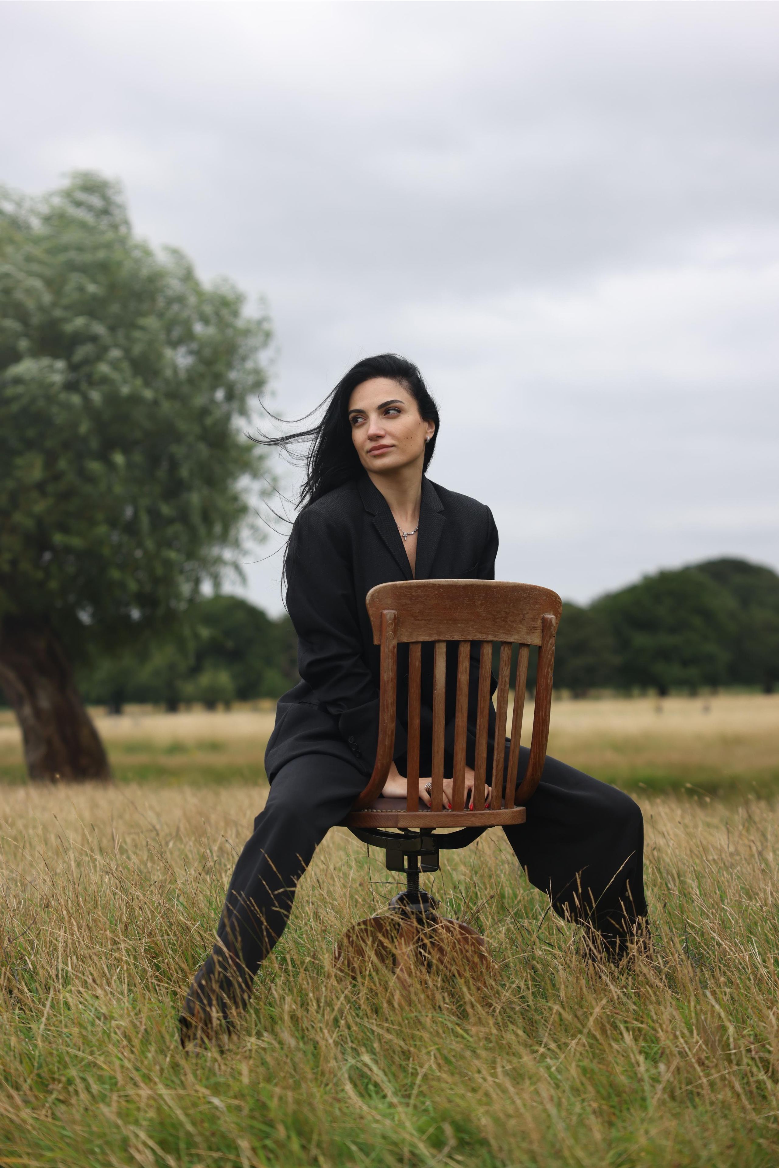 ELENA. Portrait and lifestyle photographer