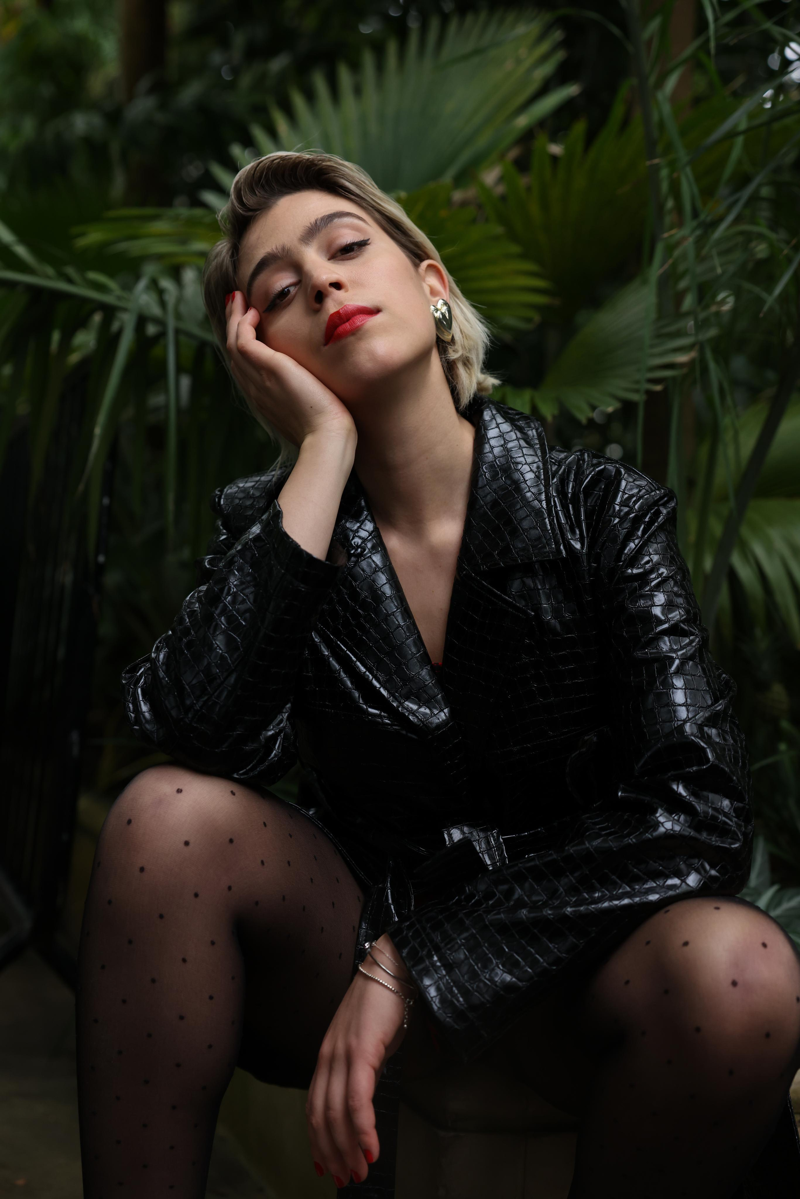 SONIA. Portrait and lifestyle photographer