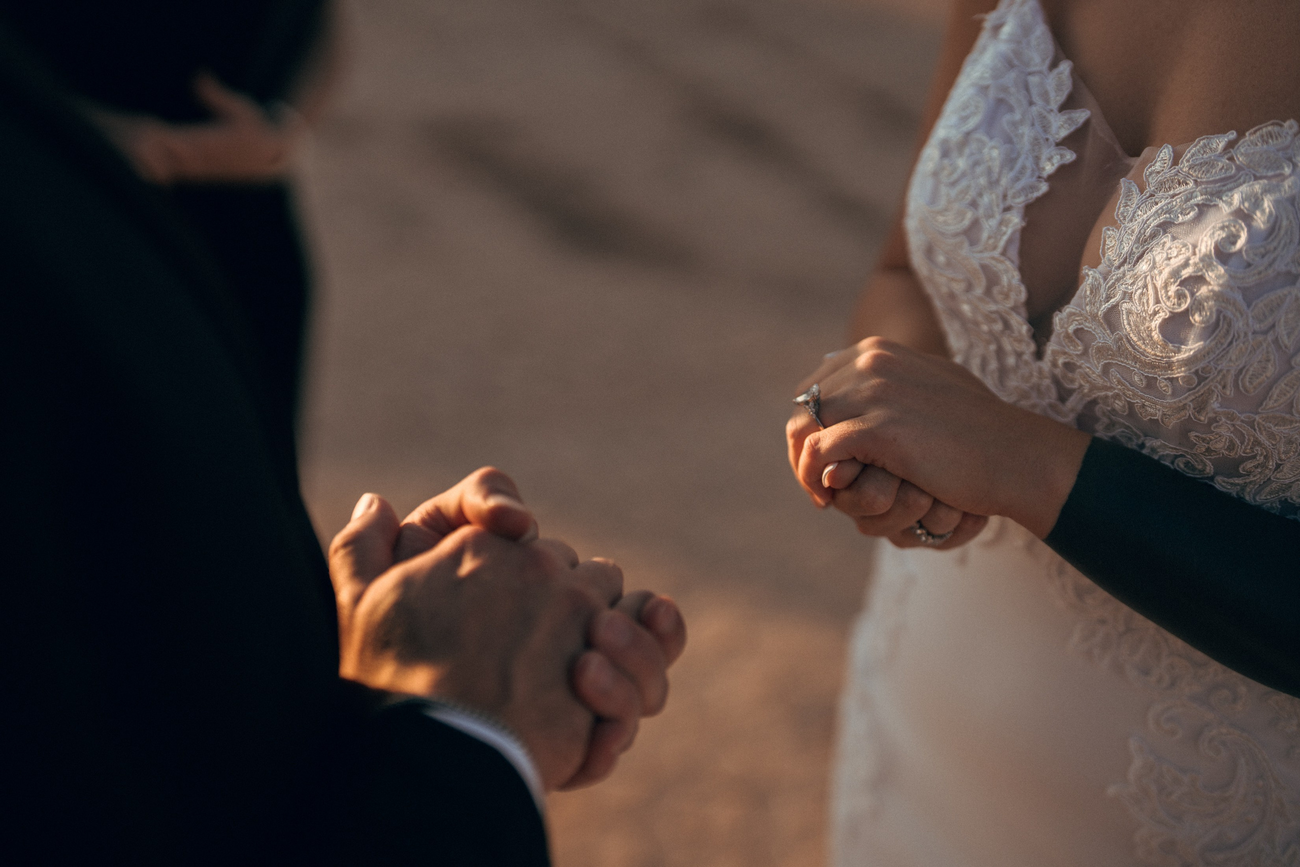 Dasha&Jeremy. Wedding & elopement photographer Viktoriya Kravtsov. Las Vegas