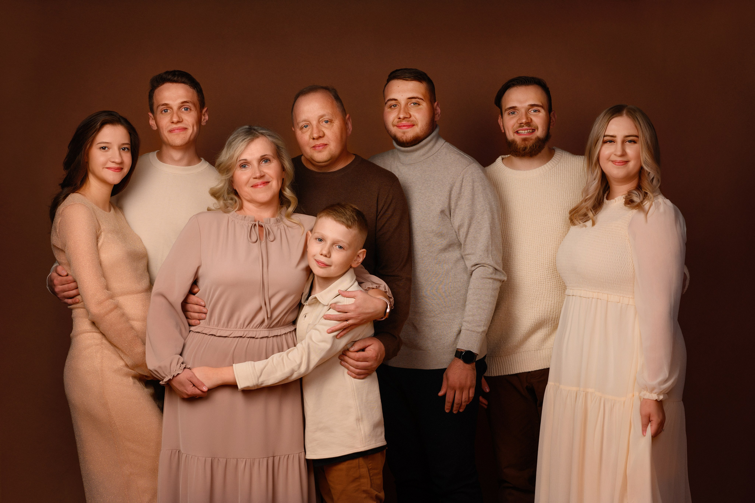 Family, Wolf. Wedding & family photography in Seattle area. Helen Michelle photographer