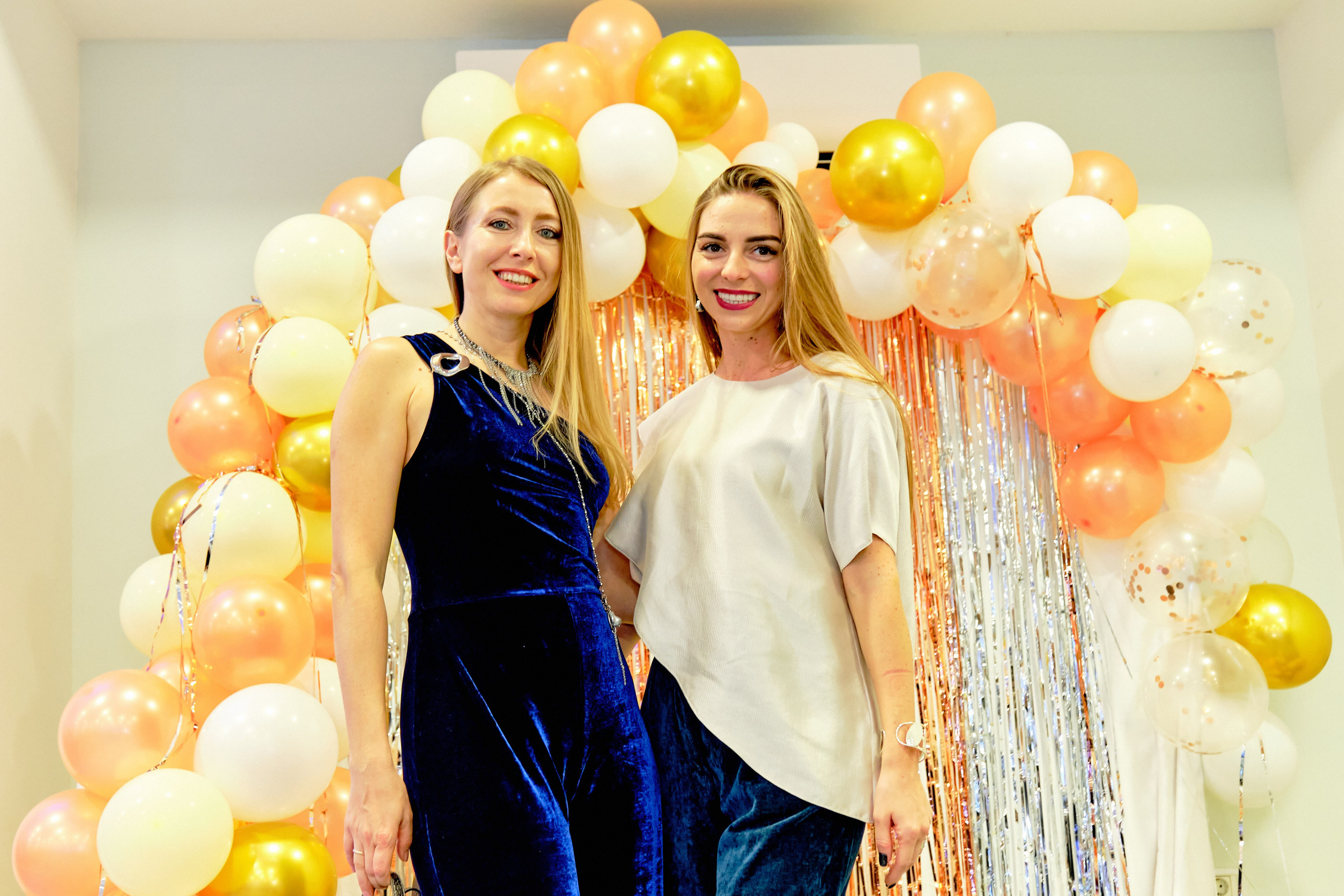 Фоторепортаж з благодійного Новорічного балу у Чорногорії. Портретний фотограф Альона Новгородцева