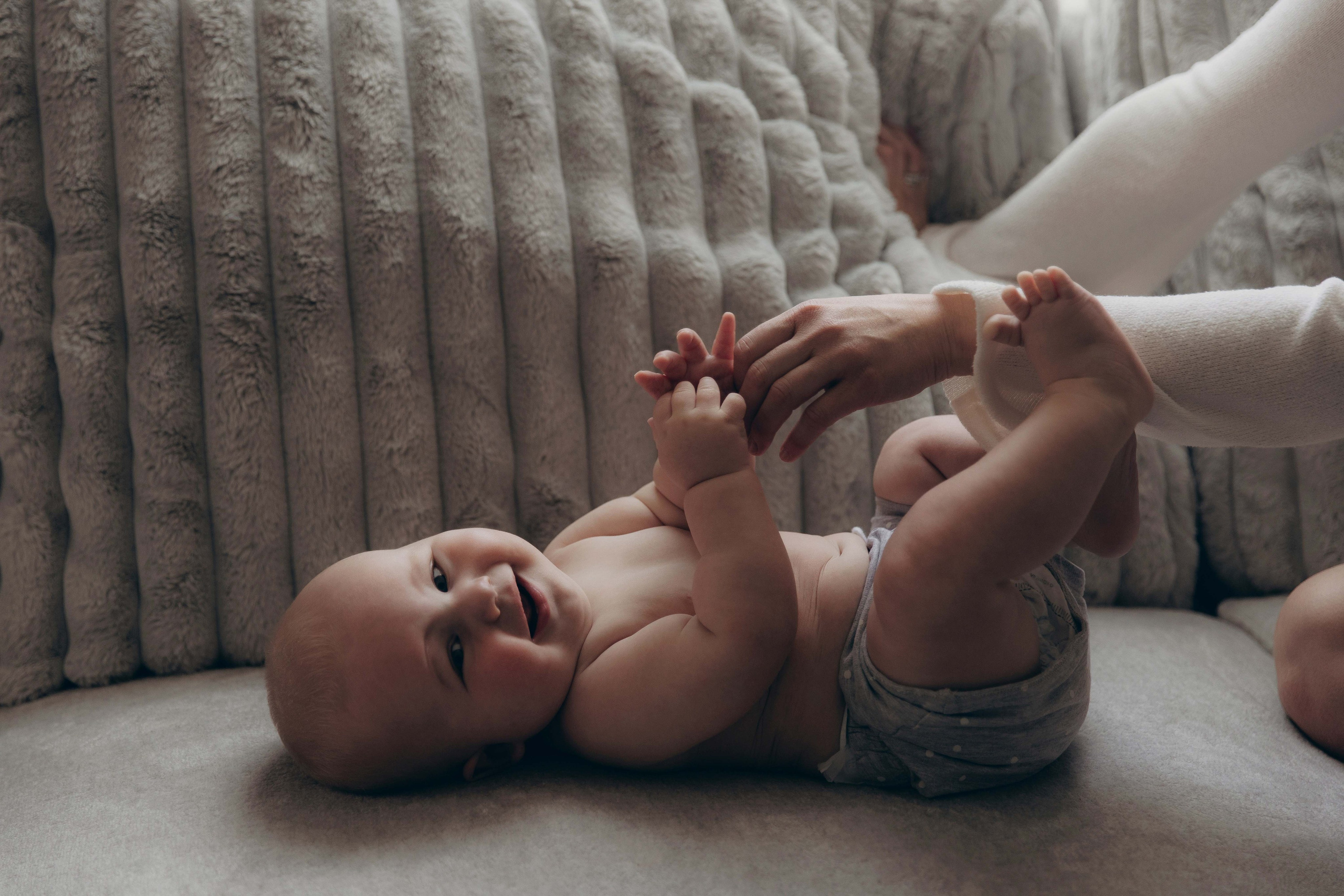 At-Home Baby Photoshoot — First Months of Life in a Cozy Home. Family and children’s photographer in Chicago
