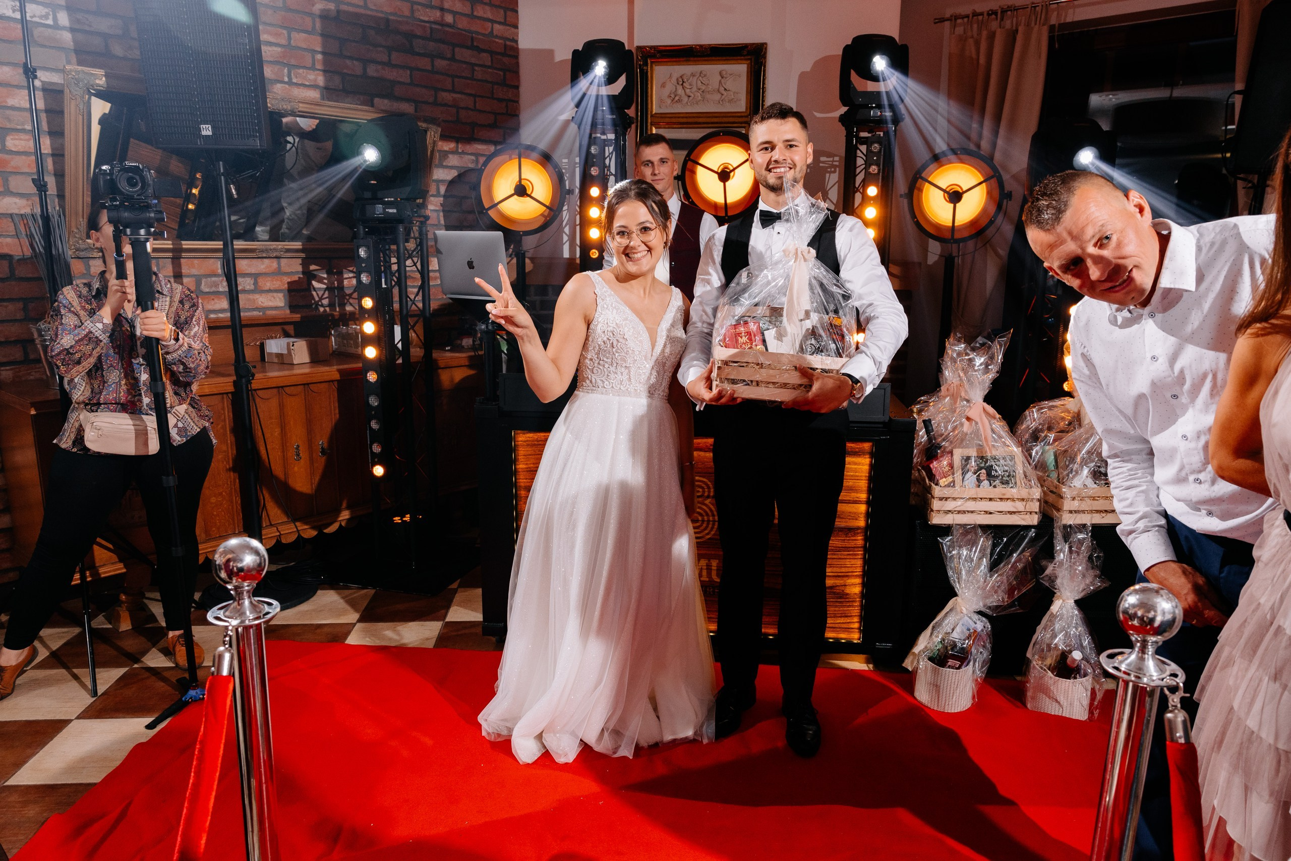 Klaudia ♡ Adrian. Fotograf Ślubny Warszawa - Sesje Biznesowe Rodzinne Eventy