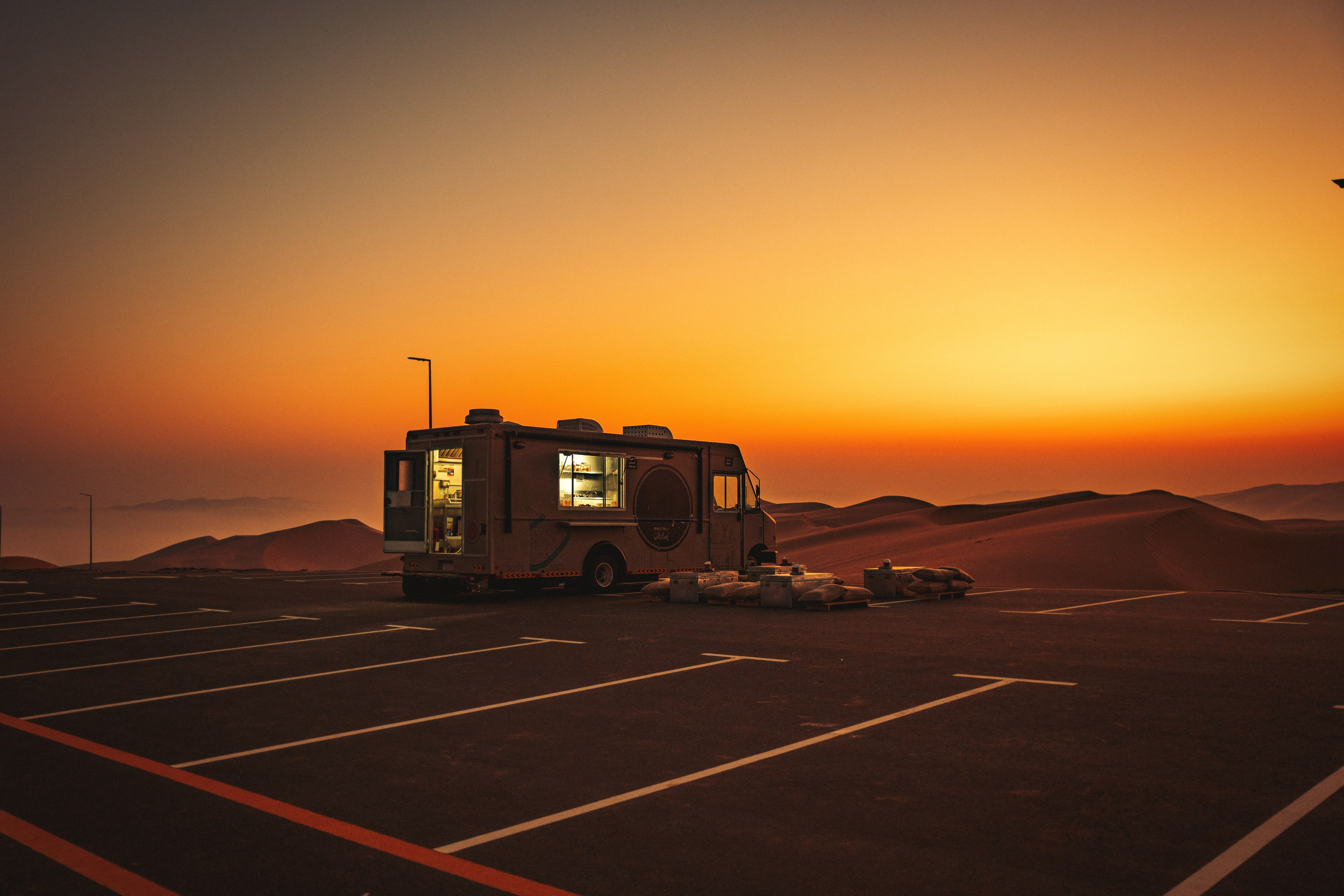 Behind the Scenes Photography Dubai — Denys Gromov. Denys Gromov