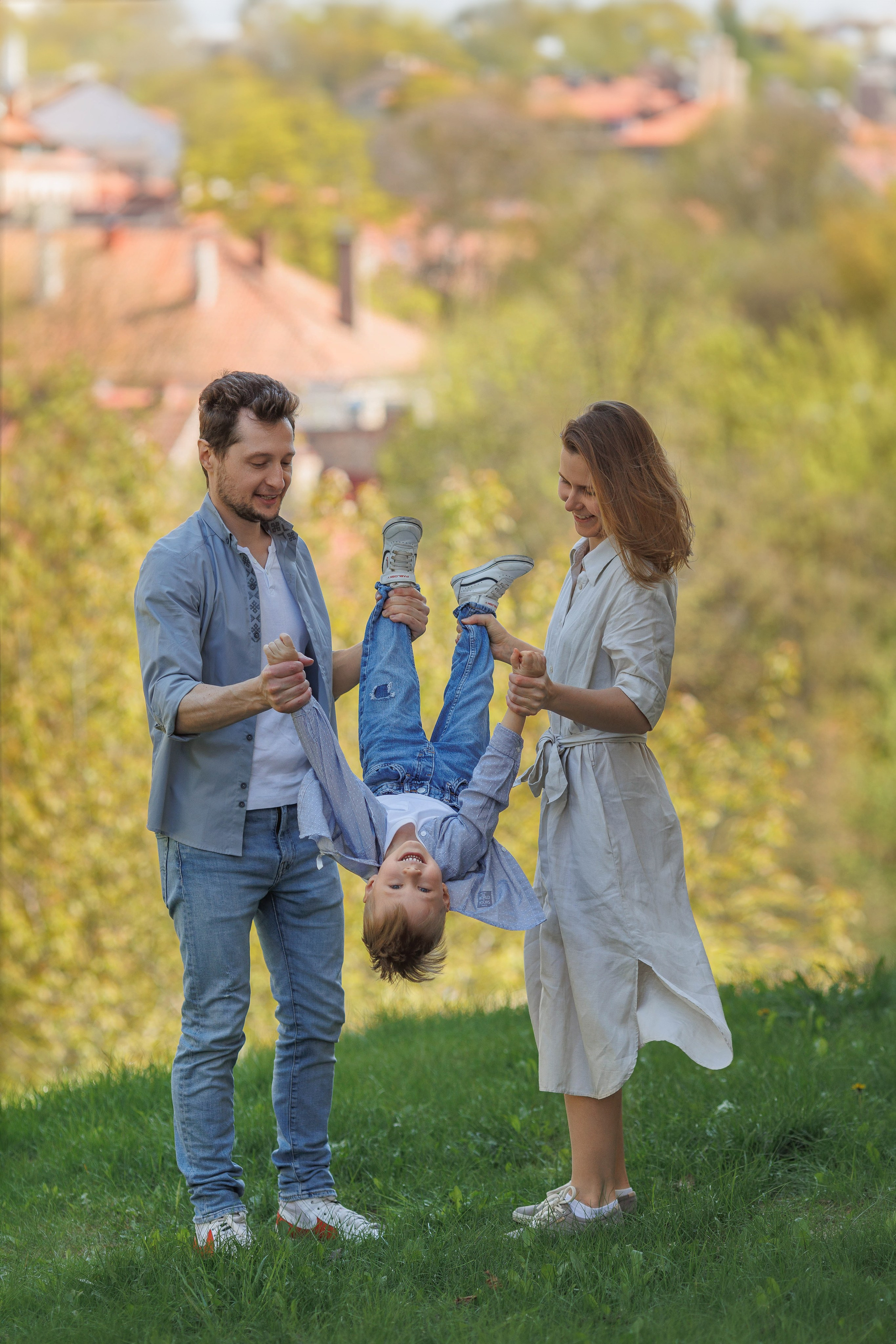Семейная прогулка по старому городу в Вильнюсе. Семейный и детский фотограф в Вильнюсе Светлана Наумова