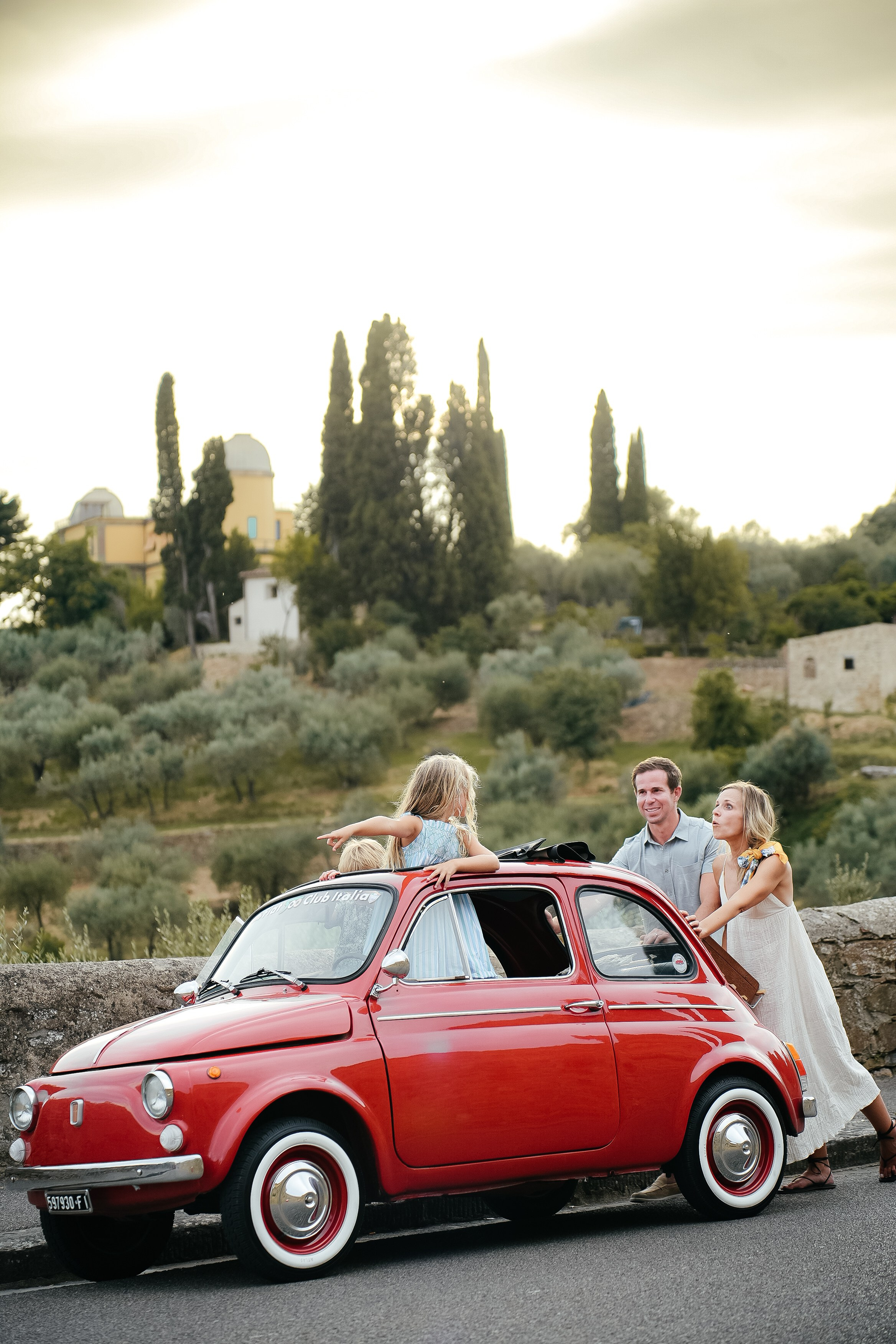 Nicole & Family. Wedding Photographer in Italy