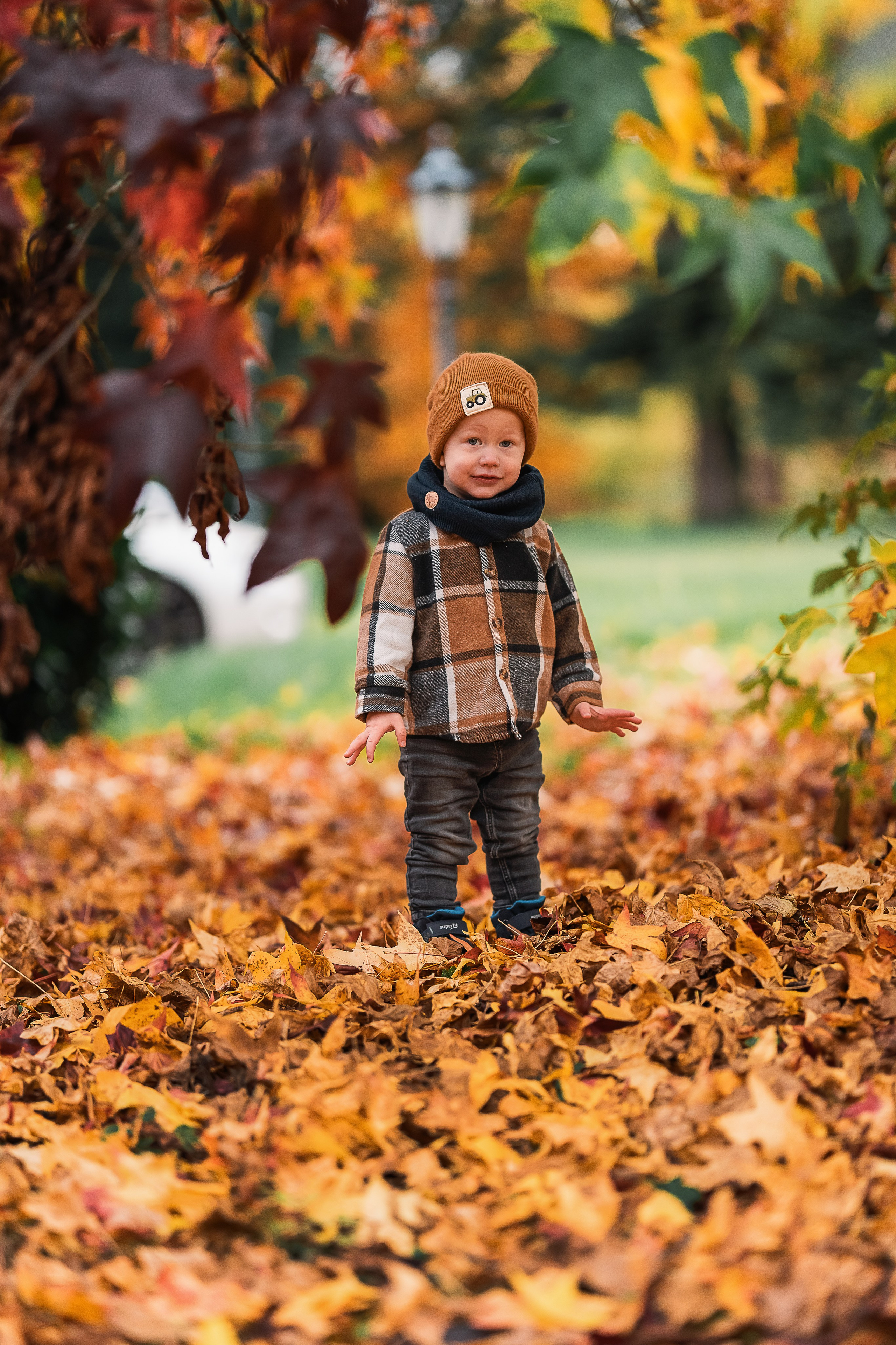 Beautiful autumn days. Family, conceptual women portrait photograher in Geneva, Switzerland