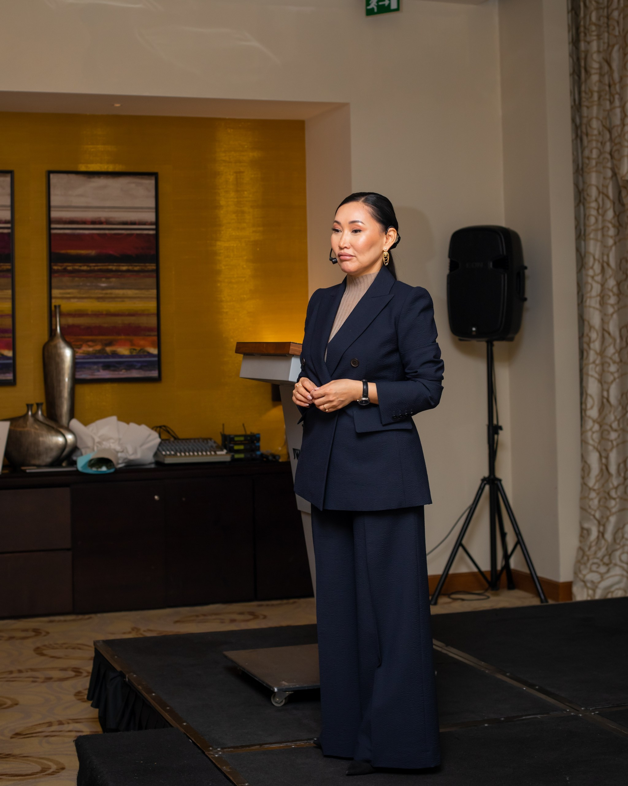 Laura Omuralieva — “The Woman of the New Age and Her Meta-Skills”. Fotograf Baku