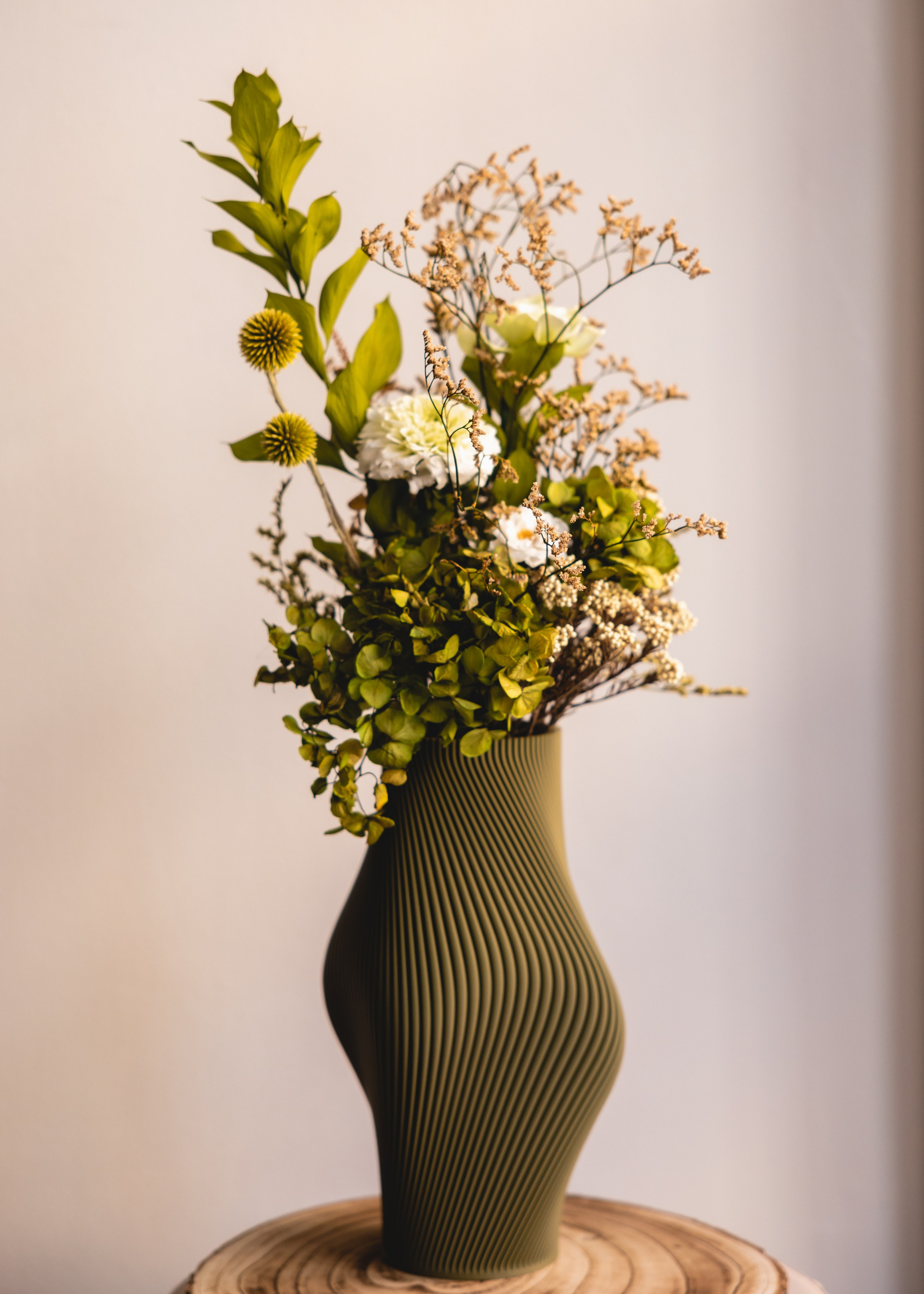 Wow blomster. Professional wedding photographer in Copenhagen, Denmark — Julia Byron