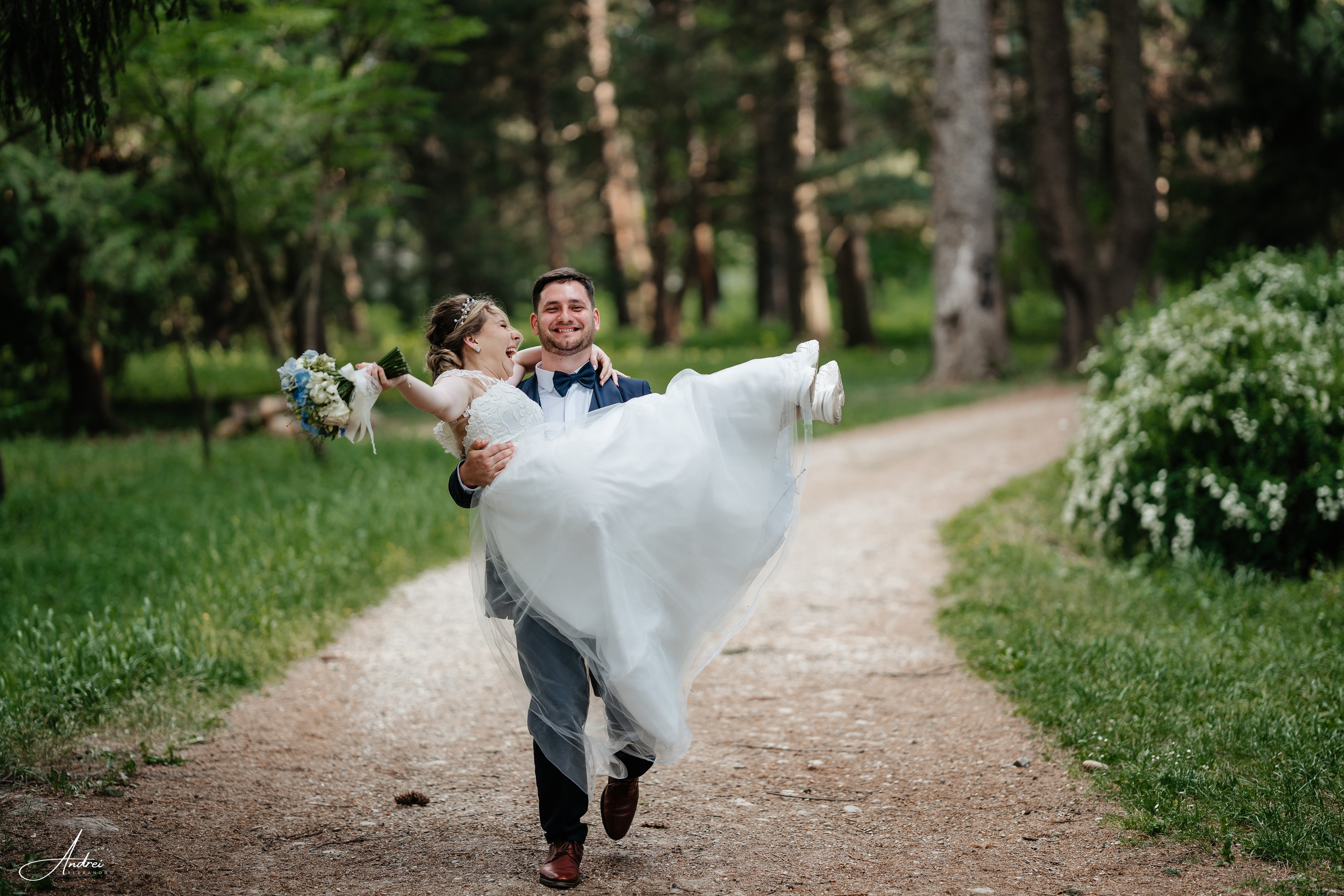Cătălina & Călin. Raw Studio. Fotograful tau de nunta!
