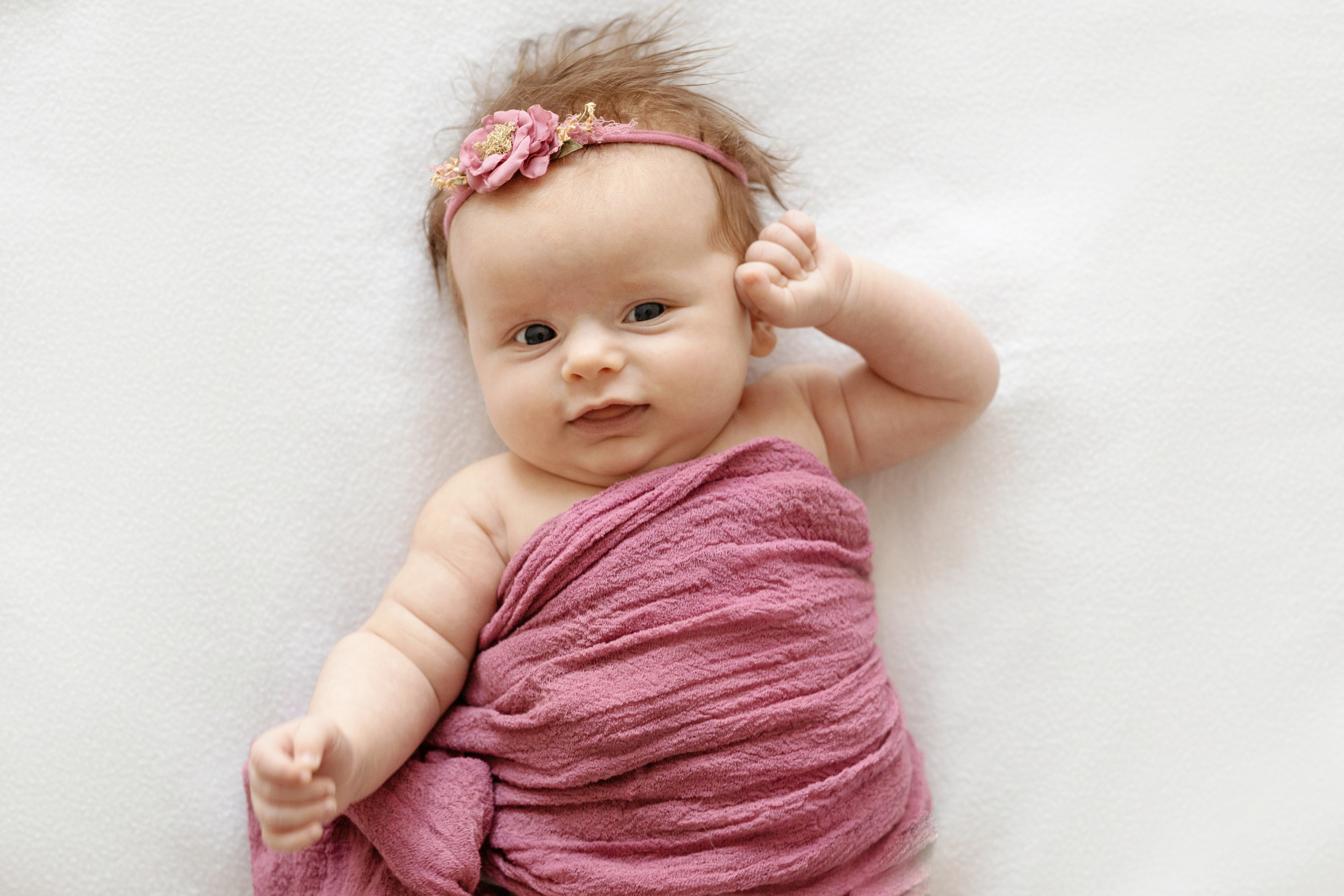 Аня и Эмилия (2 месяца и 2 годика). Фотограф новорожденных и детей первого года Евгения Михалькевич