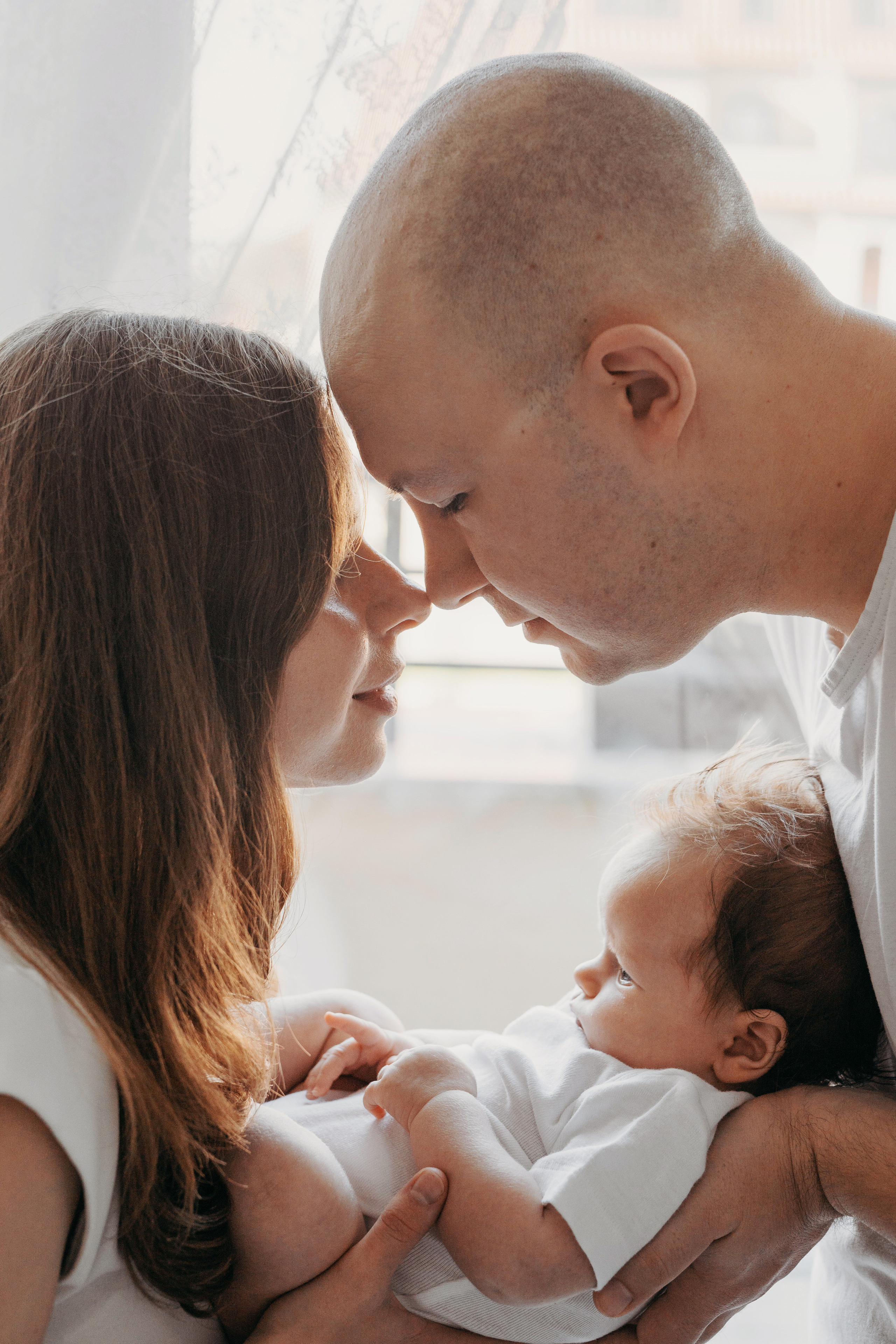Аня и Эмилия (2 месяца и 2 годика). Фотограф новорожденных и детей первого года Евгения Михалькевич