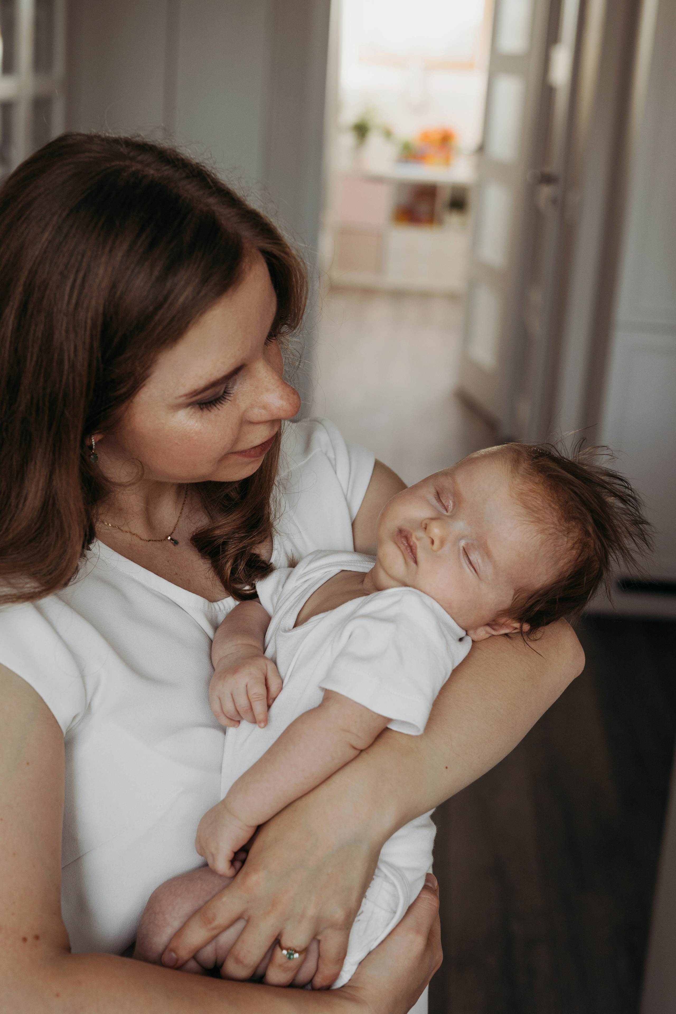 Аня и Эмилия (2 месяца и 2 годика). Фотограф новорожденных и детей первого года Евгения Михалькевич
