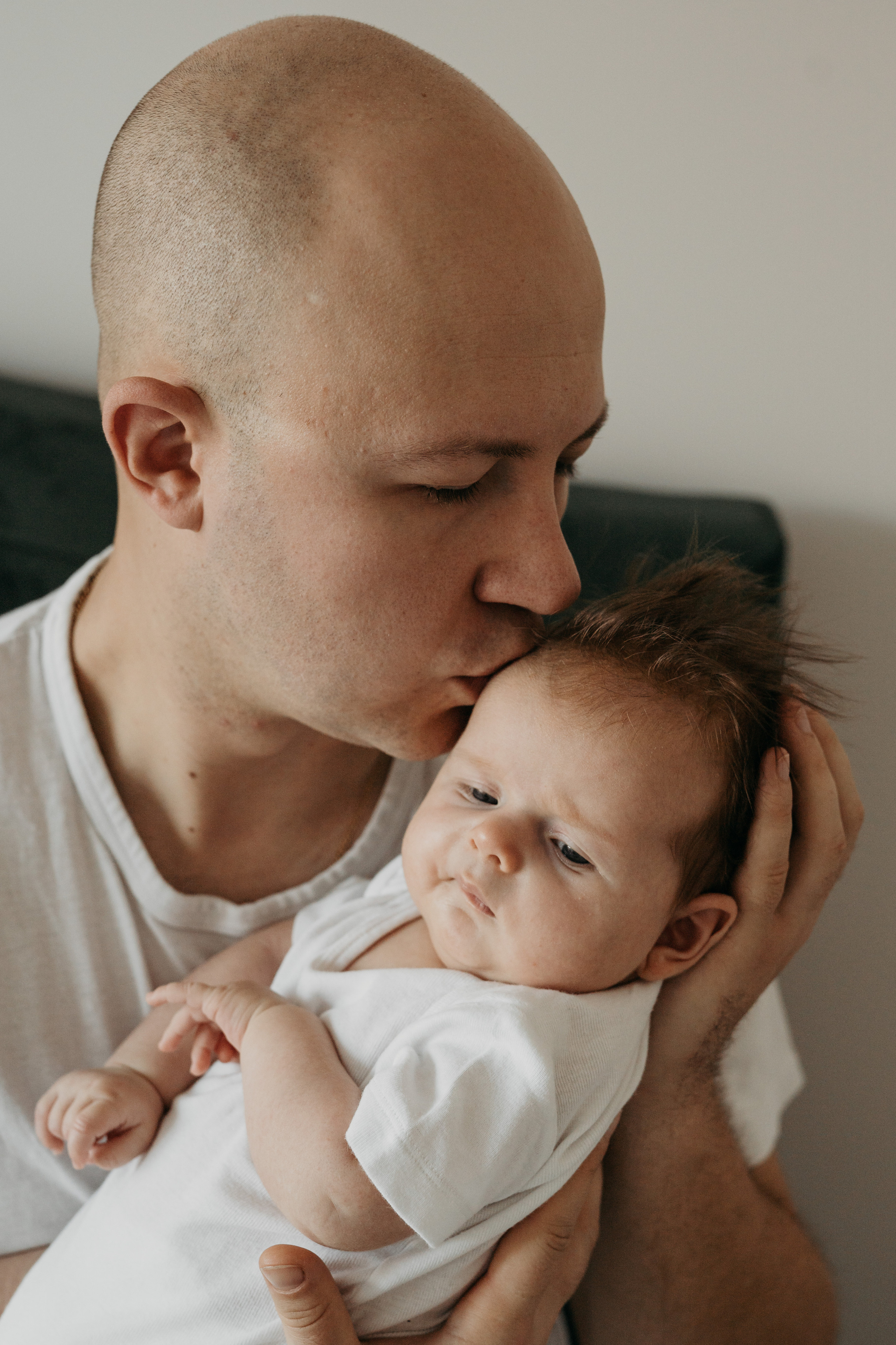 Аня и Эмилия (2 месяца и 2 годика). Фотограф новорожденных и детей первого года Евгения Михалькевич