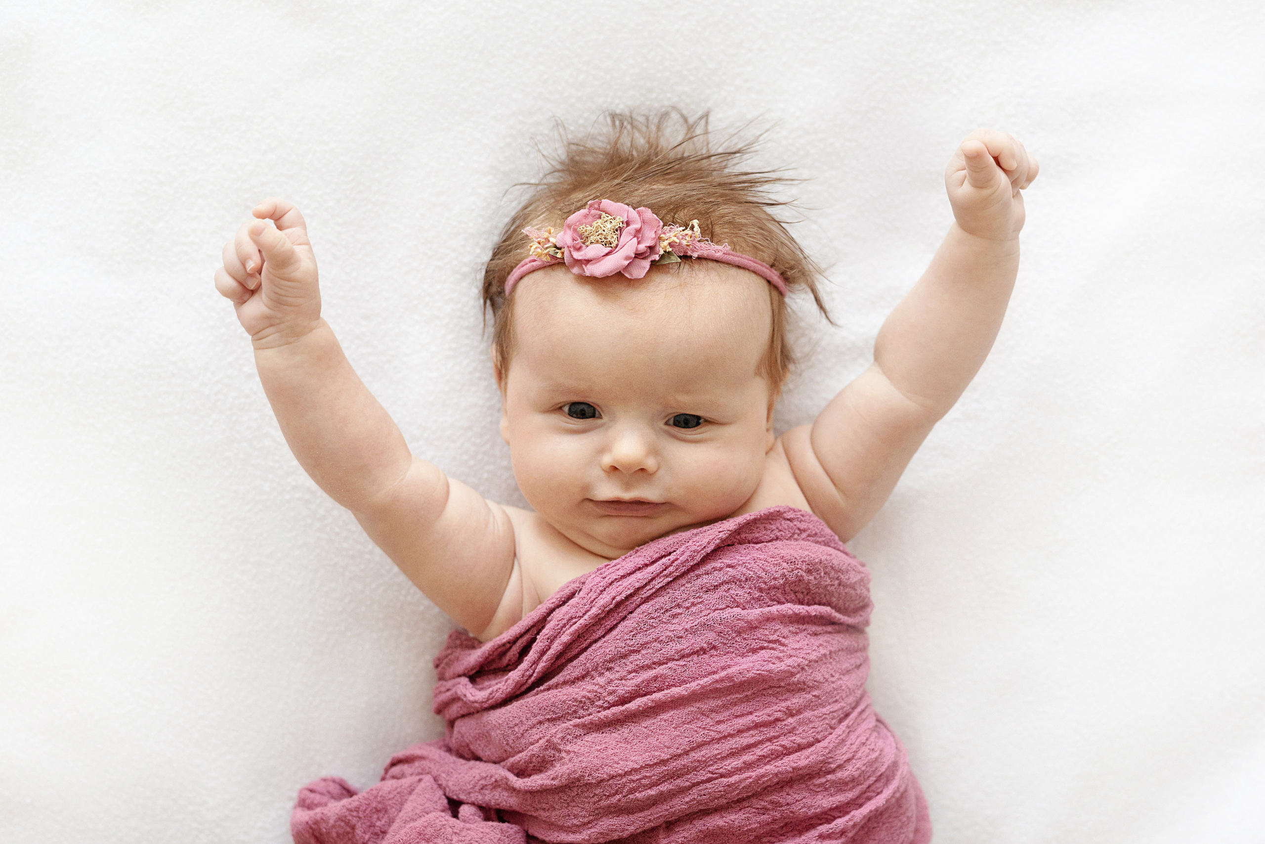 Аня и Эмилия (2 месяца и 2 годика). Фотограф новорожденных и детей первого года Евгения Михалькевич