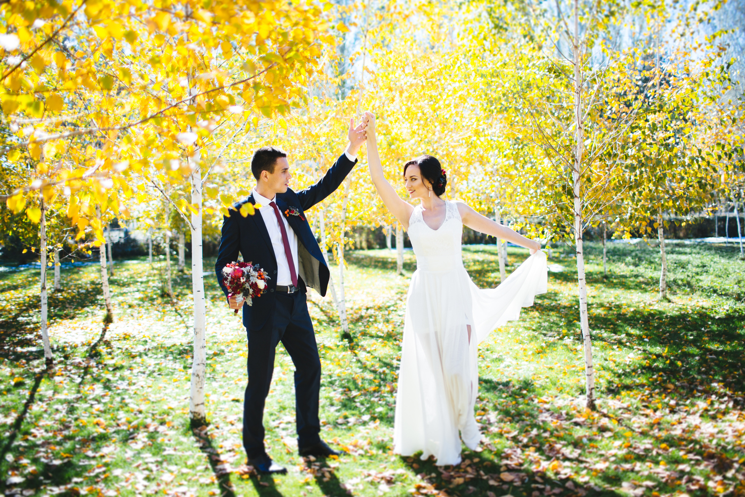 Свадебная фотосессия в Хижине дяди Тома. Фотограф в Бишкеке Оксана Шувалова