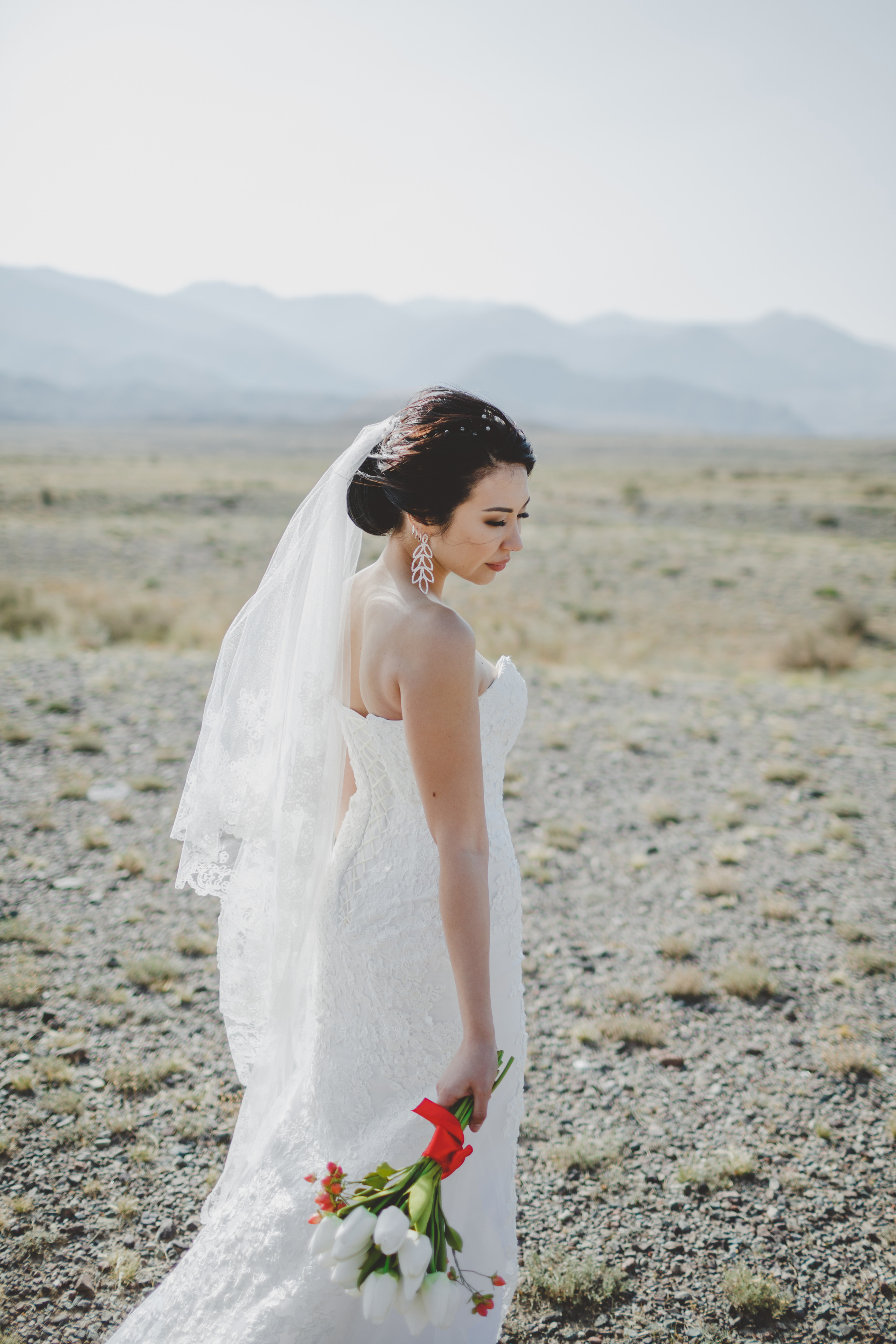 Свадебная фотосессия на природе возле Орто-Токоя. Фотограф в Бишкеке Оксана Шувалова