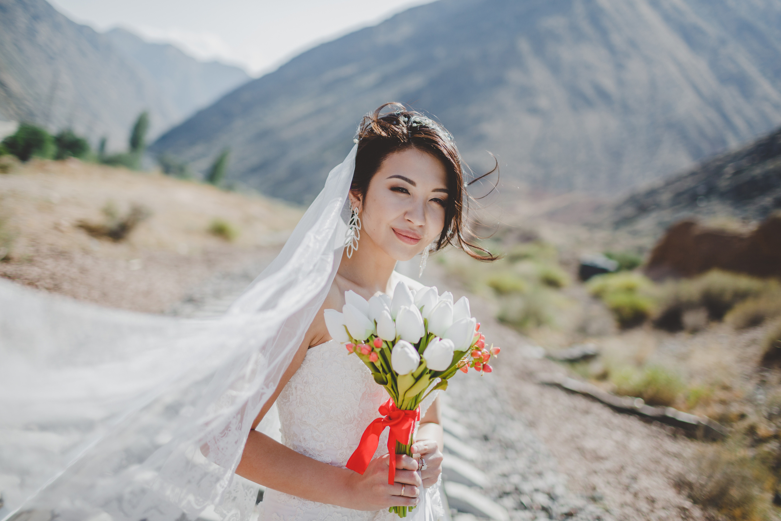 Свадебная фотосессия на природе возле Орто-Токоя. Фотограф в Бишкеке Оксана Шувалова