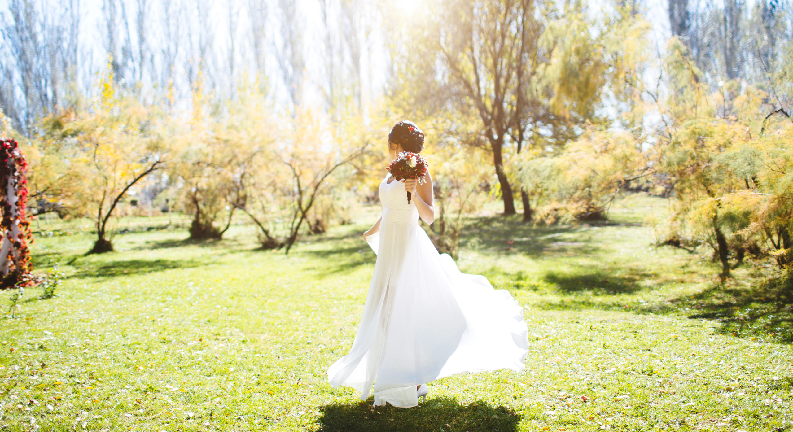 Свадебная фотосессия в Хижине дяди Тома. Фотограф в Бишкеке Оксана Шувалова