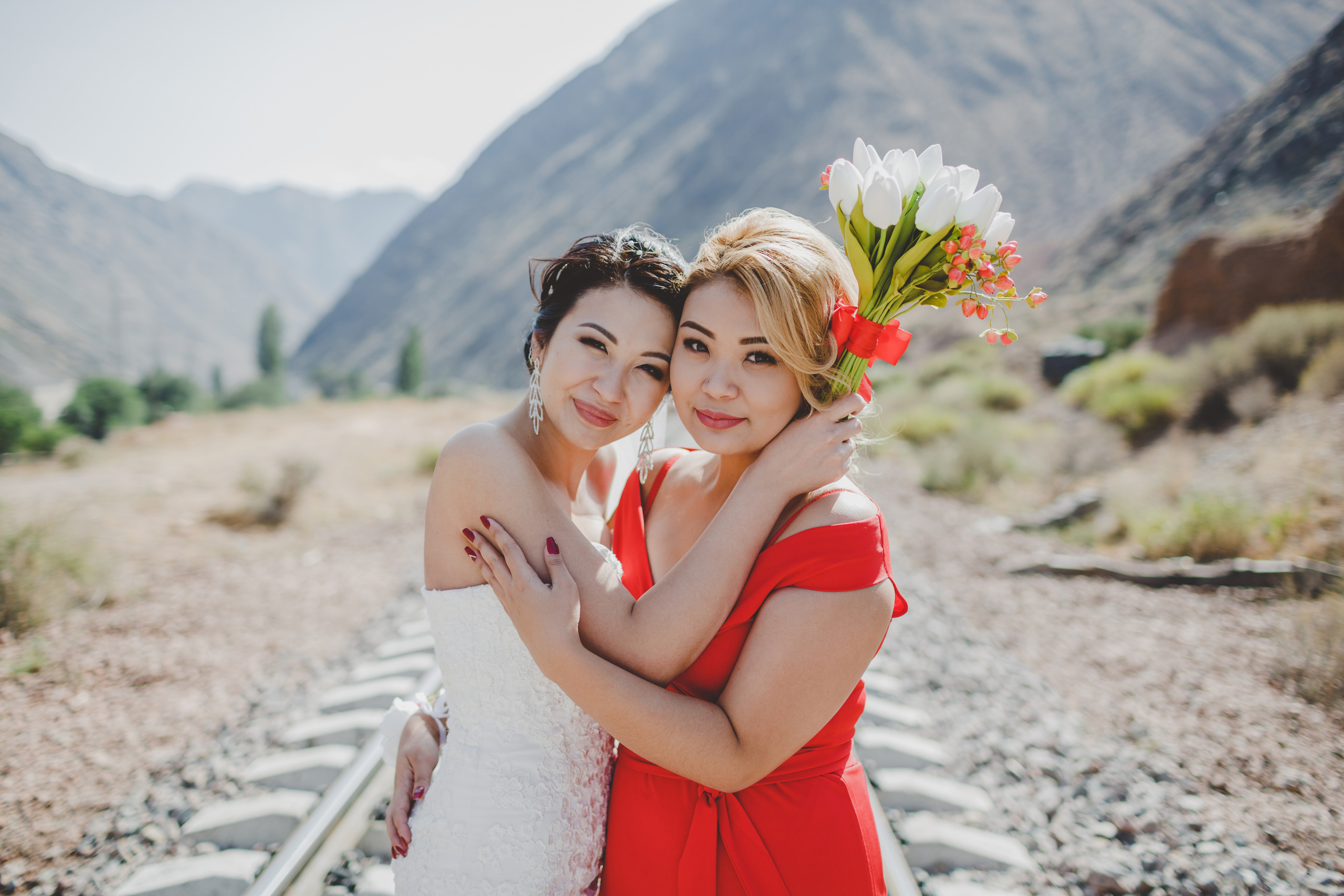 Свадебная фотосессия на природе возле Орто-Токоя. Фотограф в Бишкеке Оксана Шувалова
