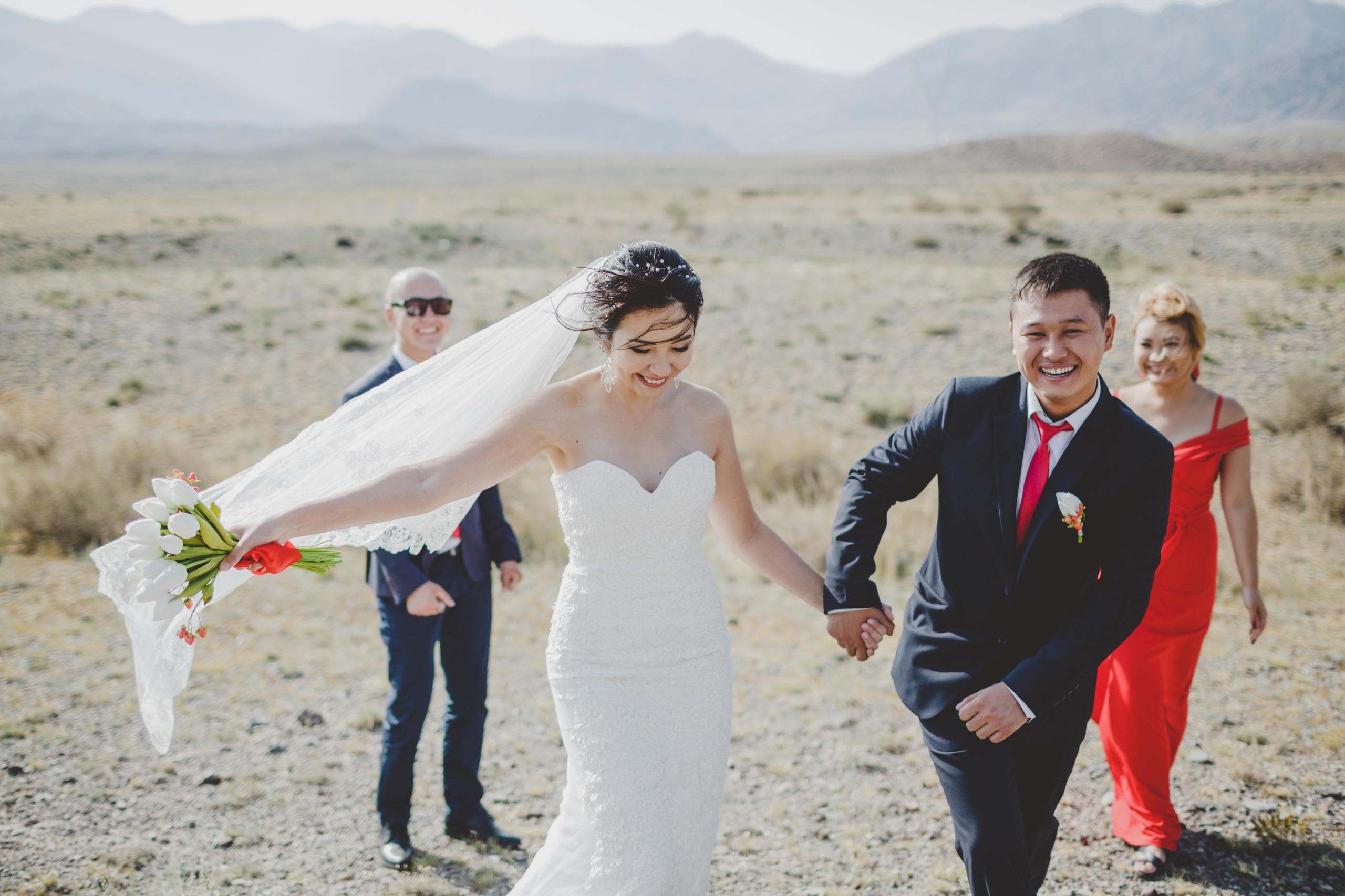 Свадебная фотосессия на природе возле Орто-Токоя. Фотограф в Бишкеке Оксана Шувалова