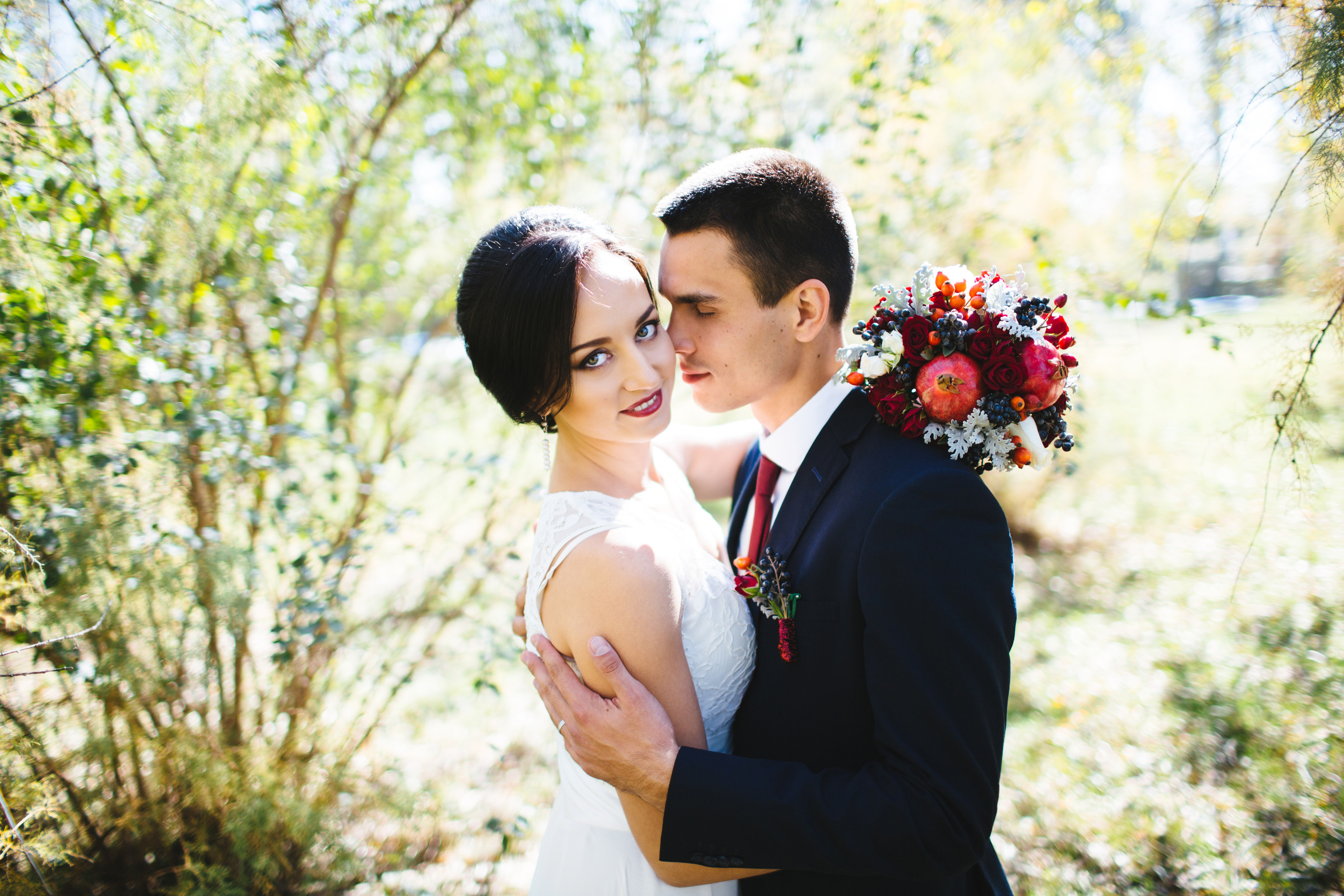 Свадебная фотосессия в Хижине дяди Тома. Фотограф в Бишкеке Оксана Шувалова