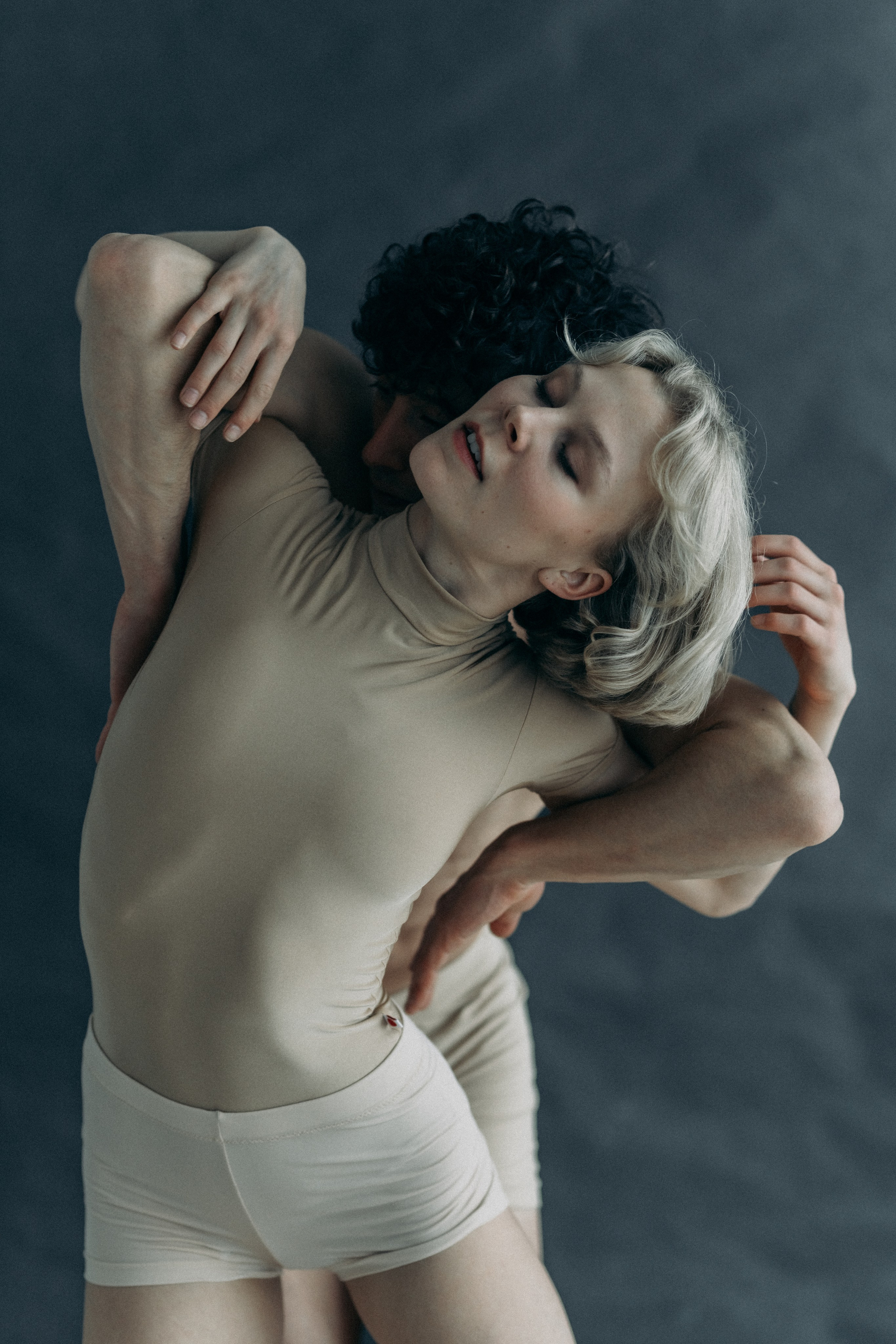DANCERS. Victoria Olonen – Cinematic Portrait Artist | Helsinki & Europe