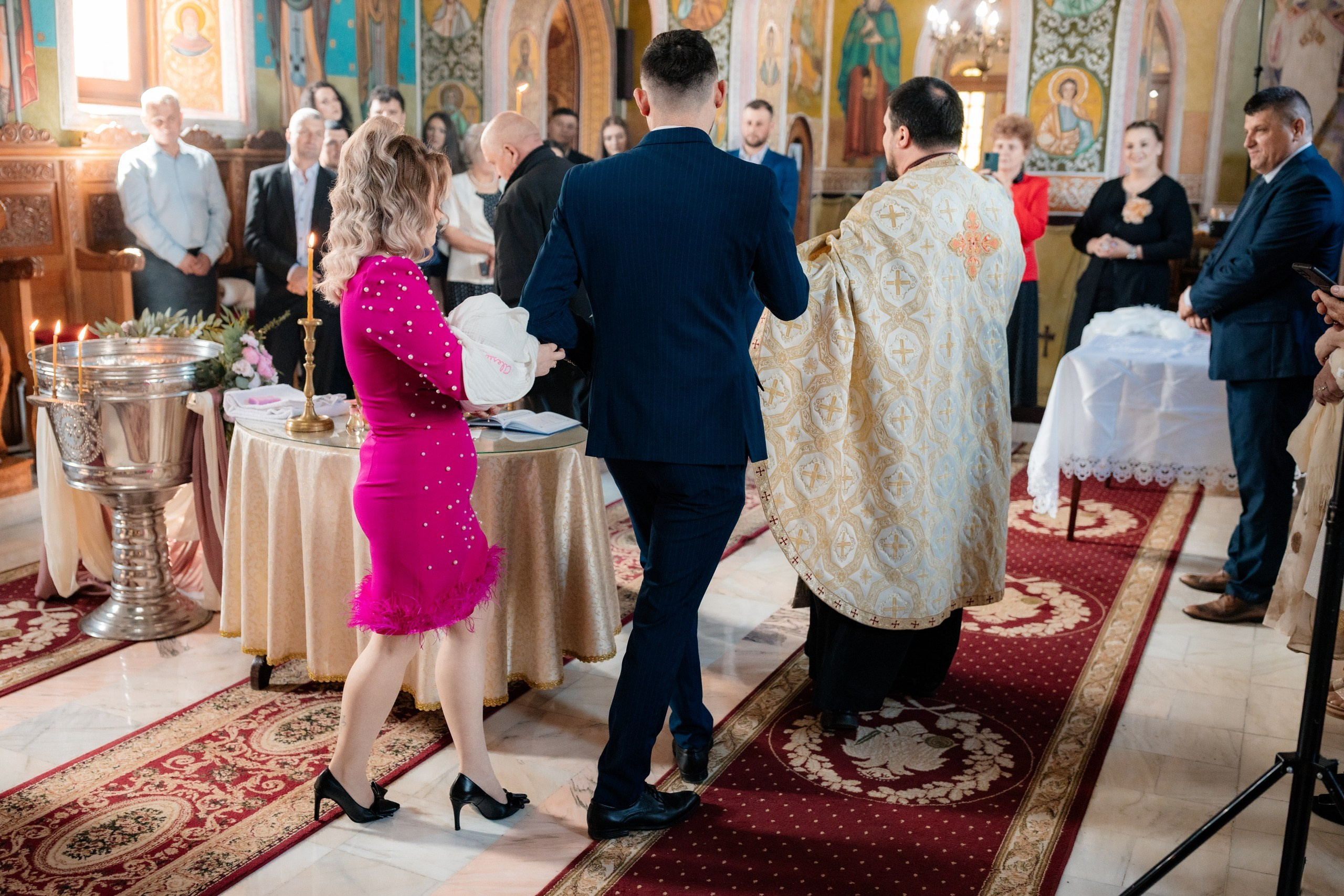 fotograf botez Miruna Parascheva, fotografie botez Botoșani, fotograf Alin Chirilă, amintiri botez, fotografii botez, botez Miruna Parascheva, fotograf copii, fotografie botez în Botoșani-alt="botez Miruna Parascheva, fotografie botez Alin Chirilă, amintiri botez, fotografii emoționante botez Botoșani"-- fotografii-botez-bebelus- amintiri-botez-micuț- moment-sfânt-crestinare- fotografie-emotionanta-botez- detalii-botez-bebelusi- parinti-fericiti-la-botez- fotograf-botez-profesionist- botez-in-biserica-ortodoxa- micuț-botezat-cu-emoție- zâmbete-și-lacrimi-la-botez- bebeluș-la-cristelniță- decor-botez-colorat- botez-cu-dragoste-și-credință- emotie-pura-la-botez- fotograf-botez-botosani- botez-iasi-suceava-fotograf- amintiri-nepretuite-botez