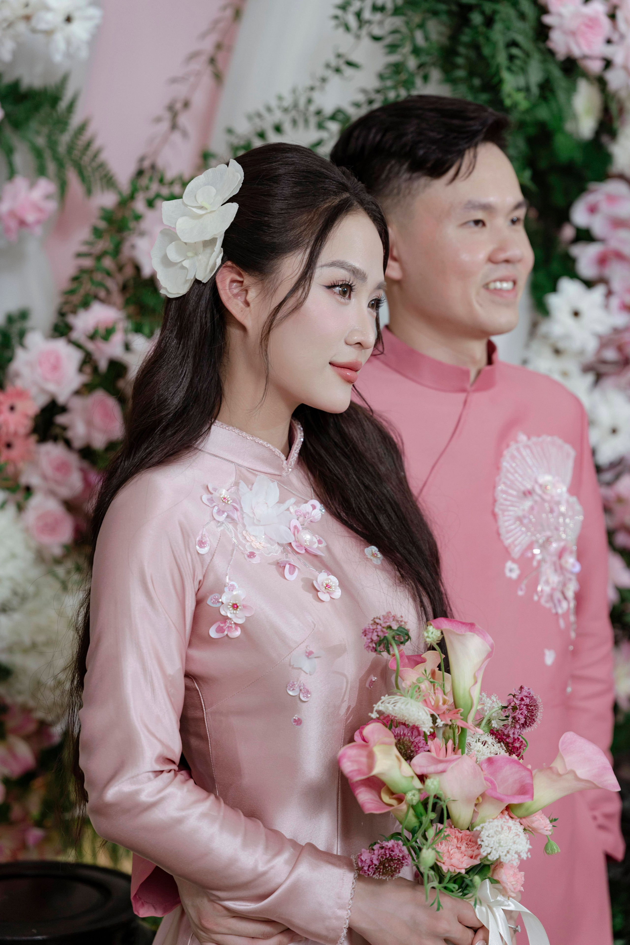 LINH & HUYEN. WEDDING PHOTOGRAPHER IN VIETNAM