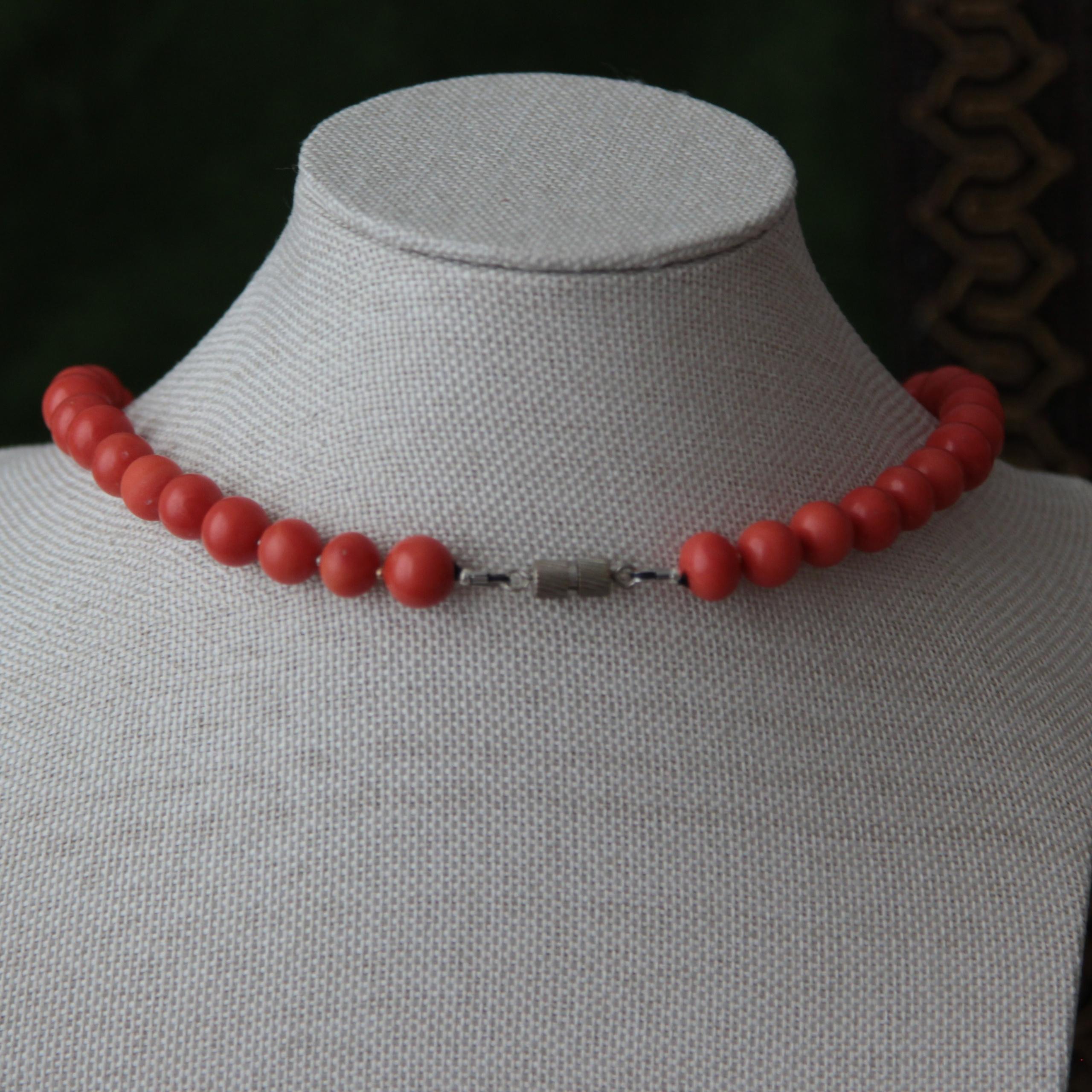 Coralred. Современнные и актикварные украшения в Барселоне, Москве и Санкт-Петербурге