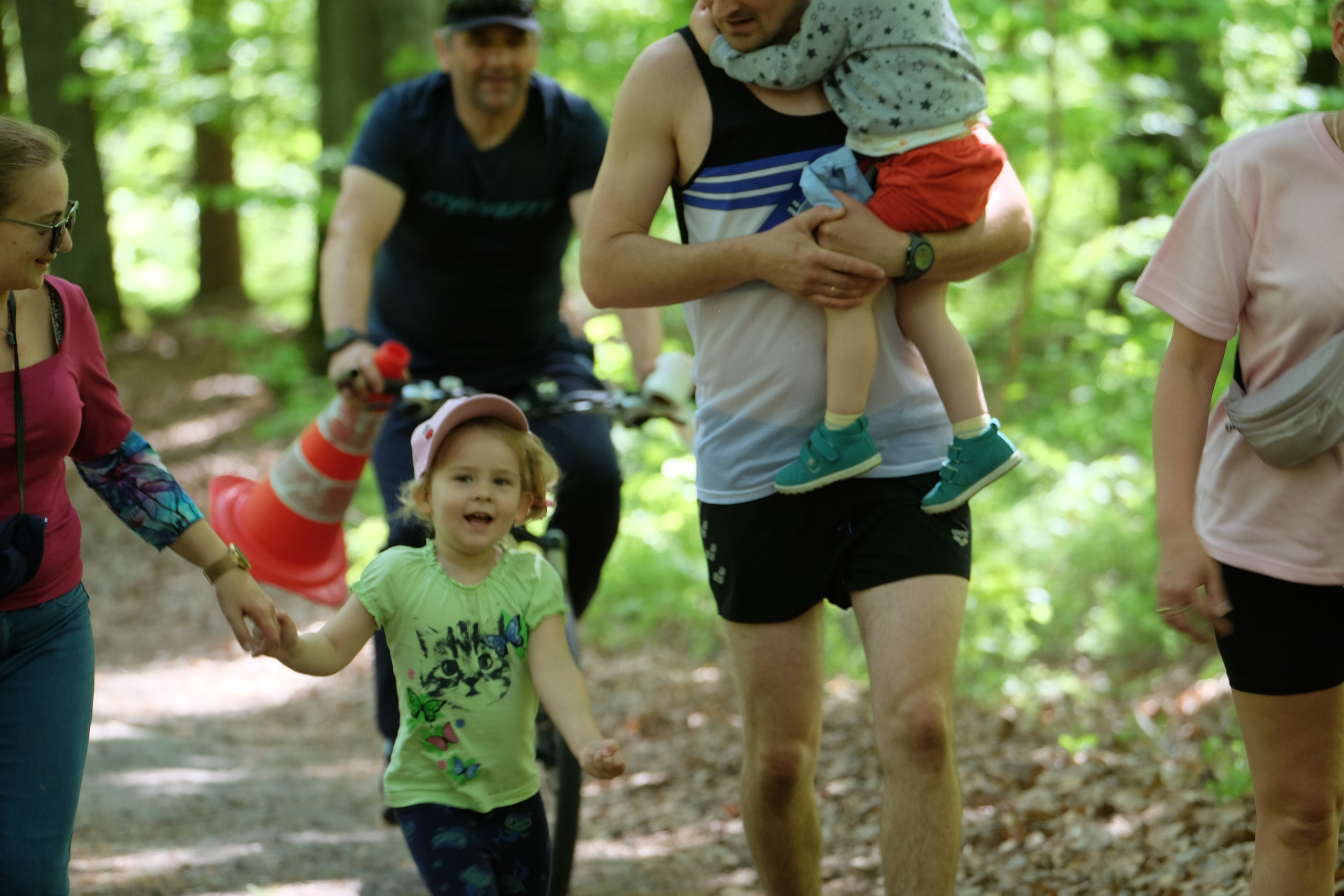 Aleksandryjska Piątka po lesie. Main