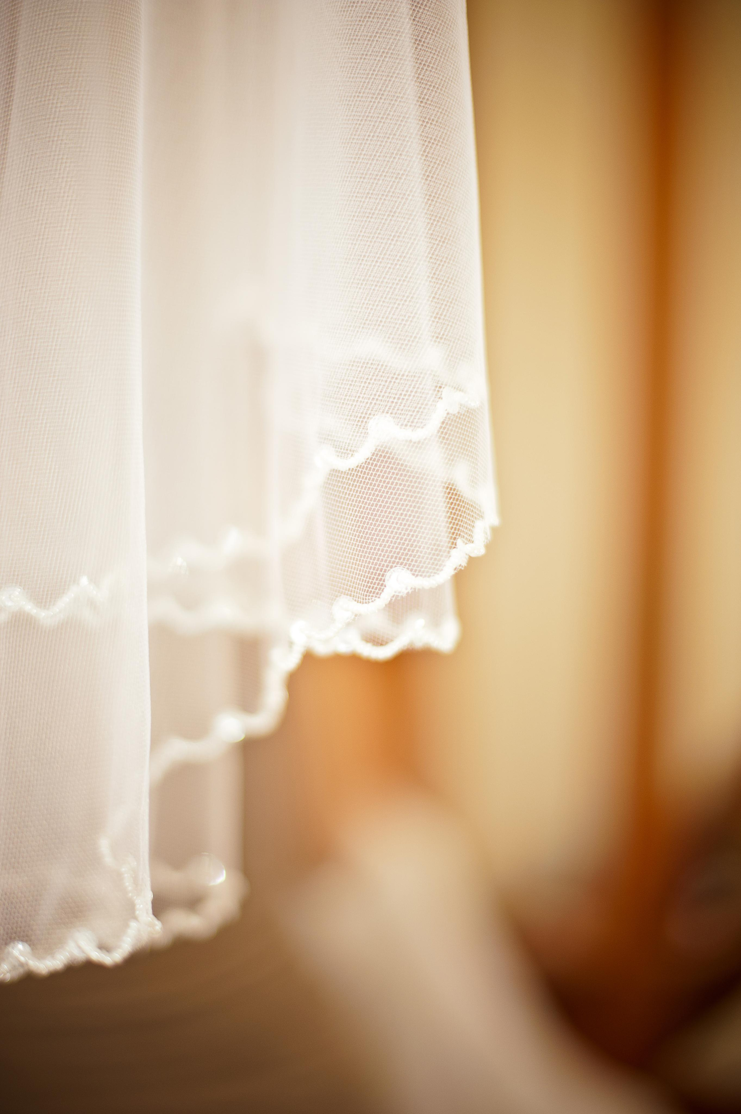 Свадебная фотосессия в Москве. Сборы невесты, макияж невесты, прическа для невесты, фата невесты