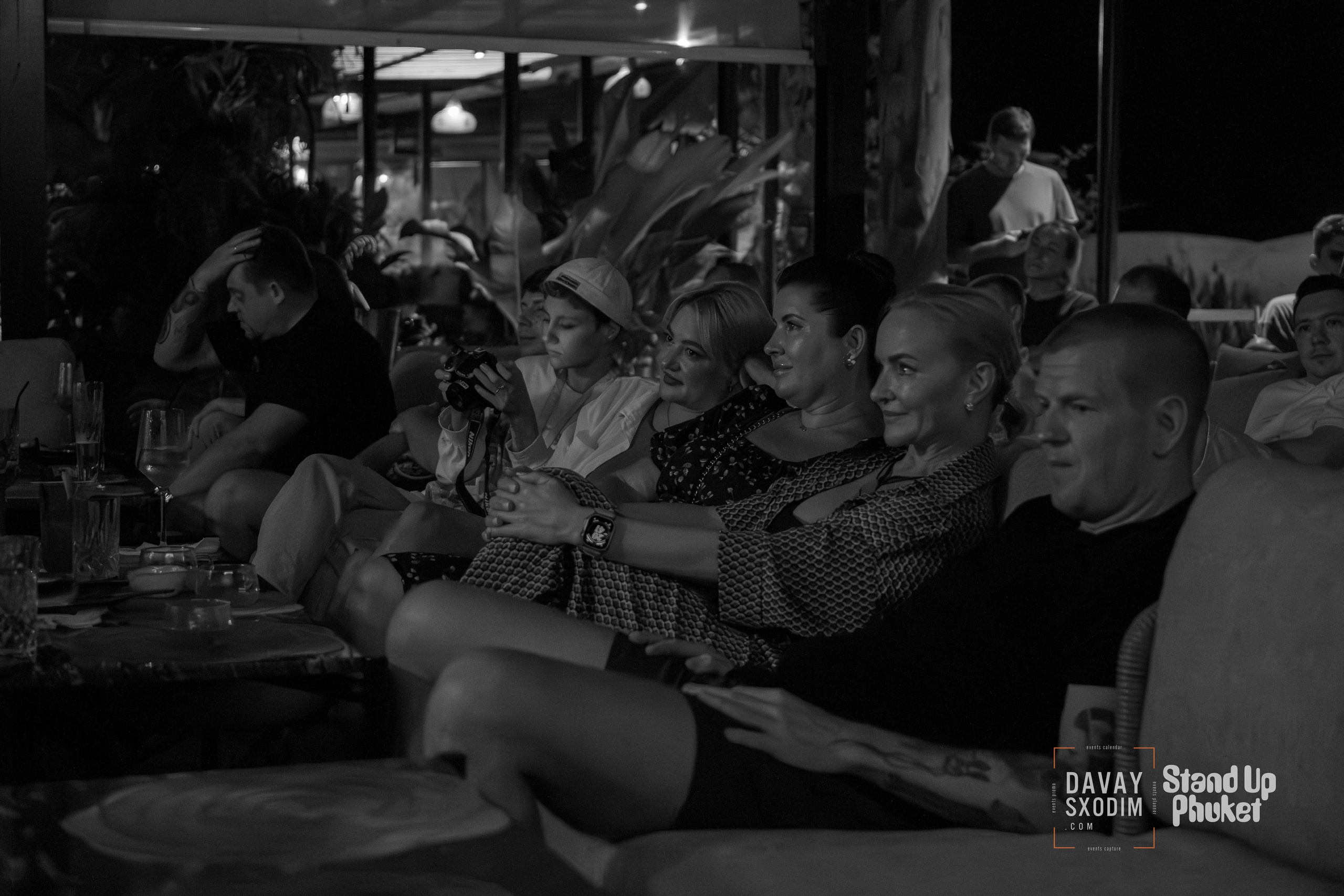 Standup Влада Лапина | Фоторепортаж | Афиша | DAVAYSXODIM.com PHUKET. АФИША|ФОТОРЕПОРТАЖИ|ИВЕНТЫ|ПХУКЕТ