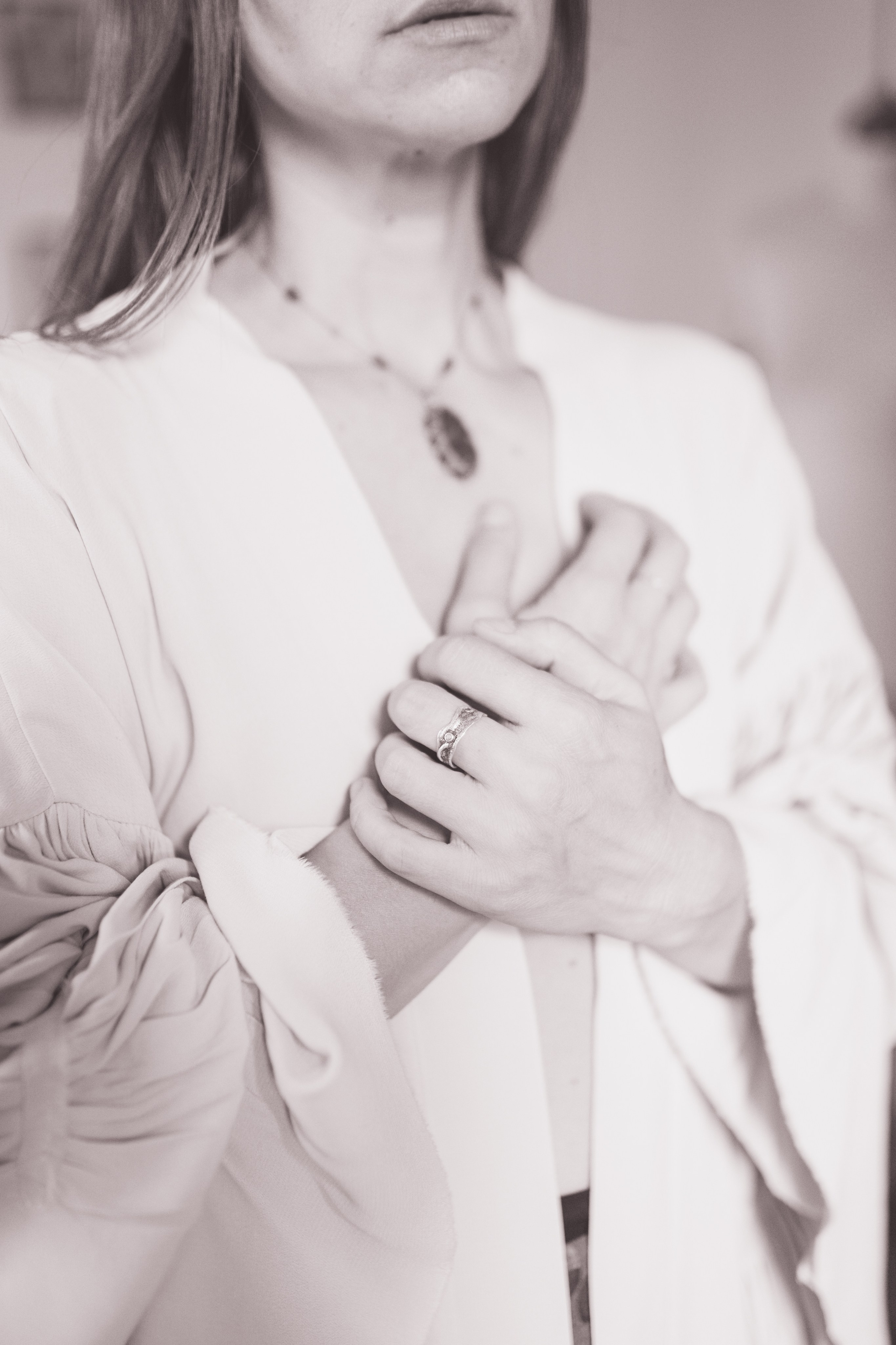 Mother Earth: Proiect de Fotografie Maternitate | Mădălina Beda. Madalina Beda- Artist vizual, fotograf, doula la nastere, consultant babywearing Brasov si in toata tara