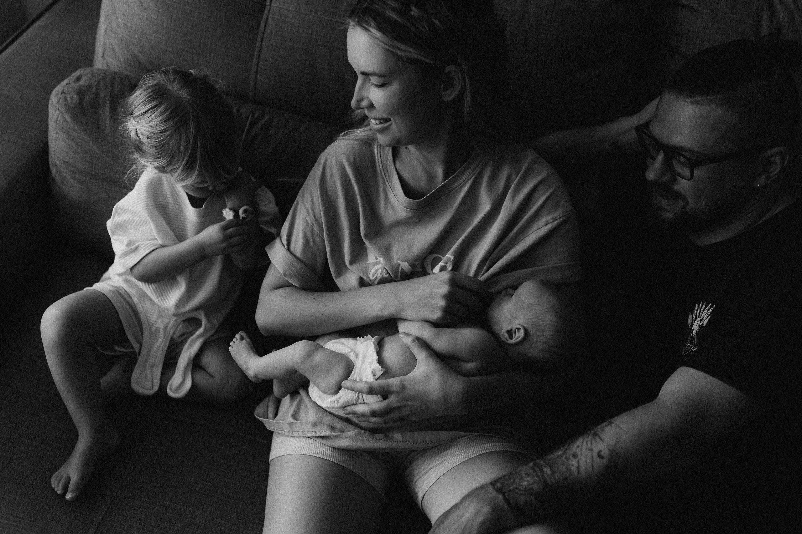 Gentle waves of family Love. Fotografa documental de familia e nascimento em Florianópolis SC Daria Ermolaev