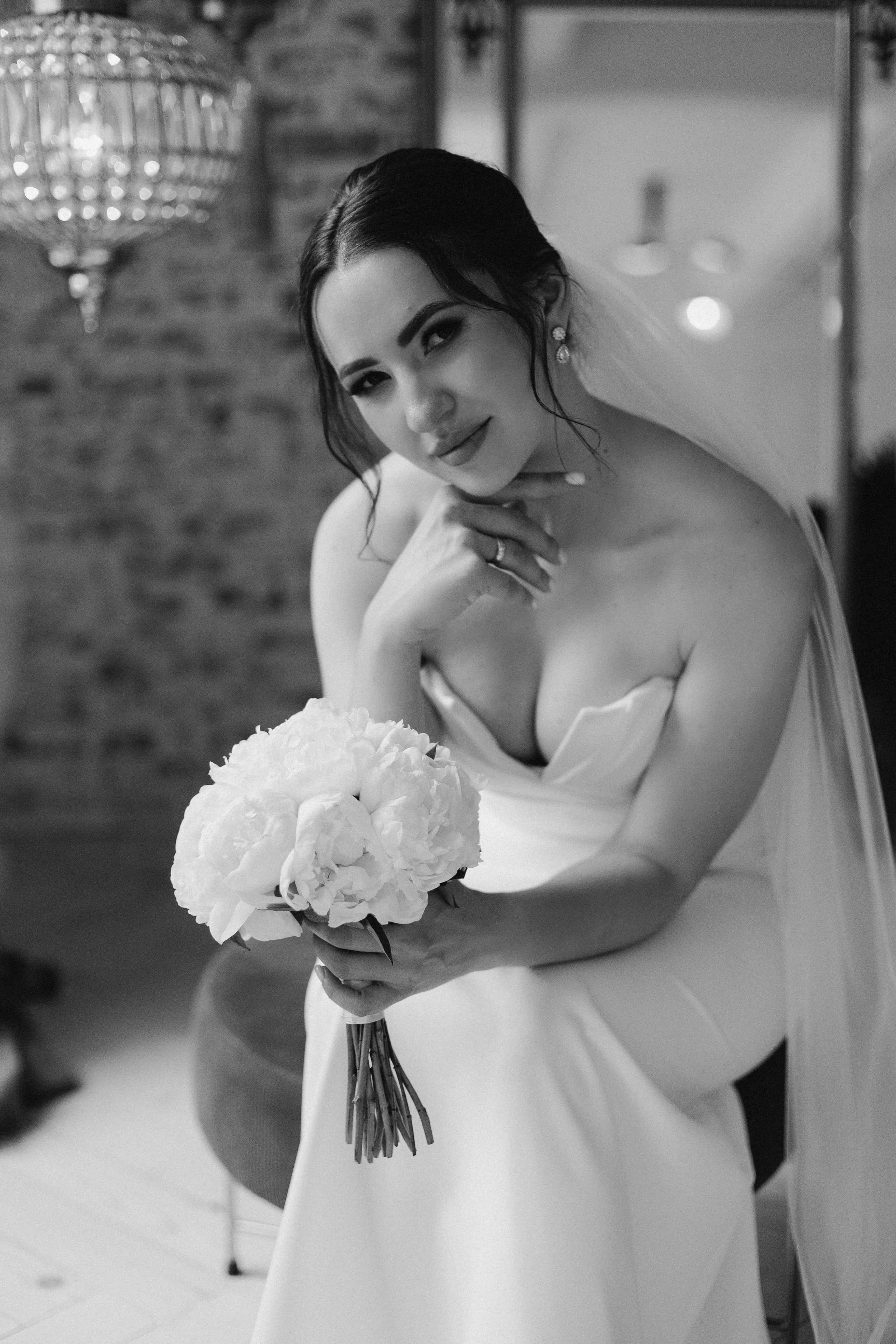 White Wedding. Wedding and Family Photograph