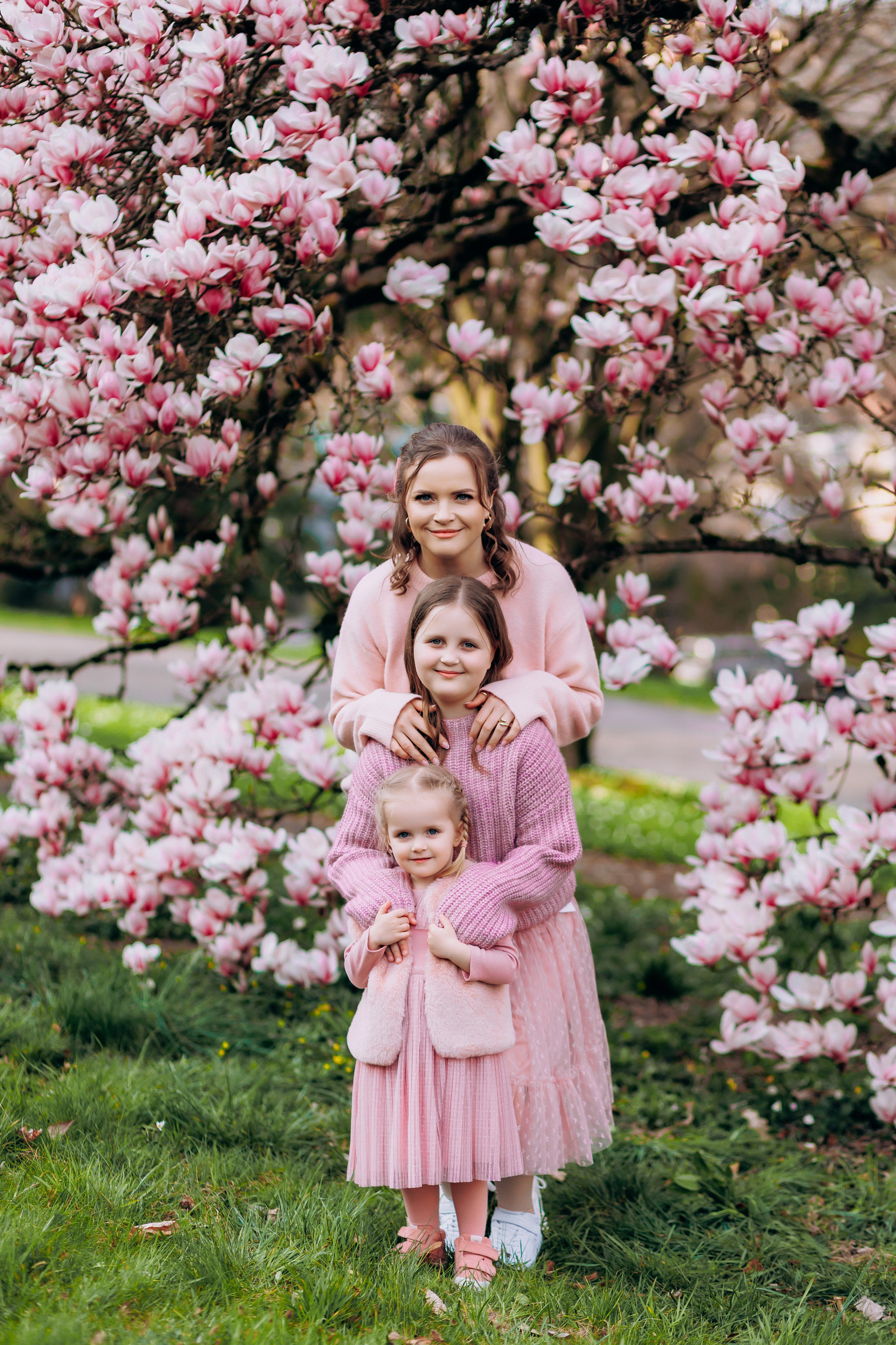 Tatiana, Alisa, Daria. Wedding and Family Photograph