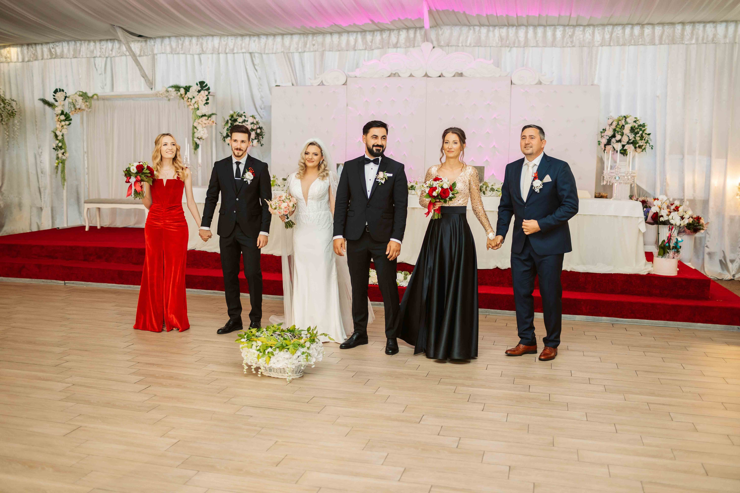 Roxana & Andrei. Contrast Studio