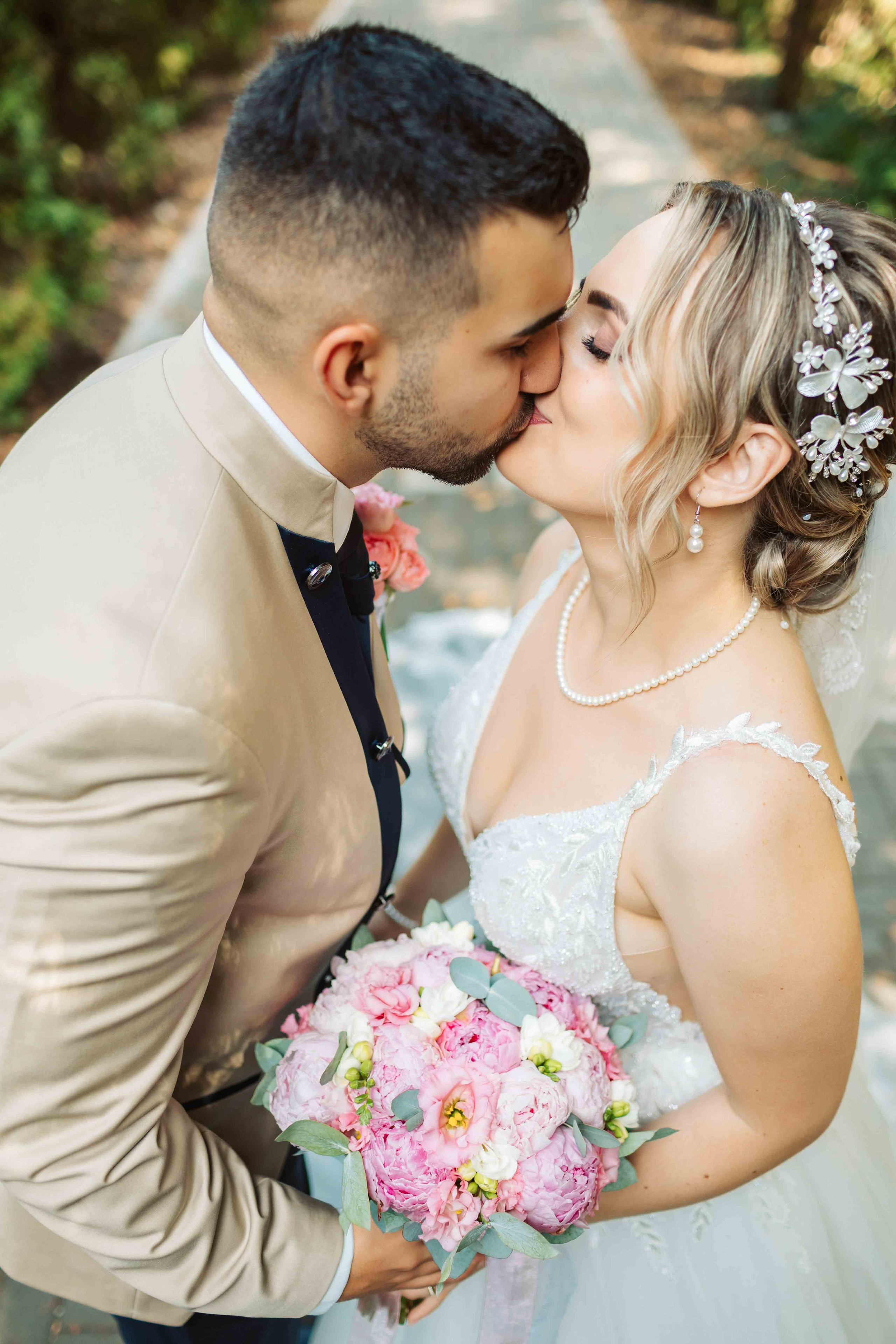 Diana & Lorand. Contrast Studio