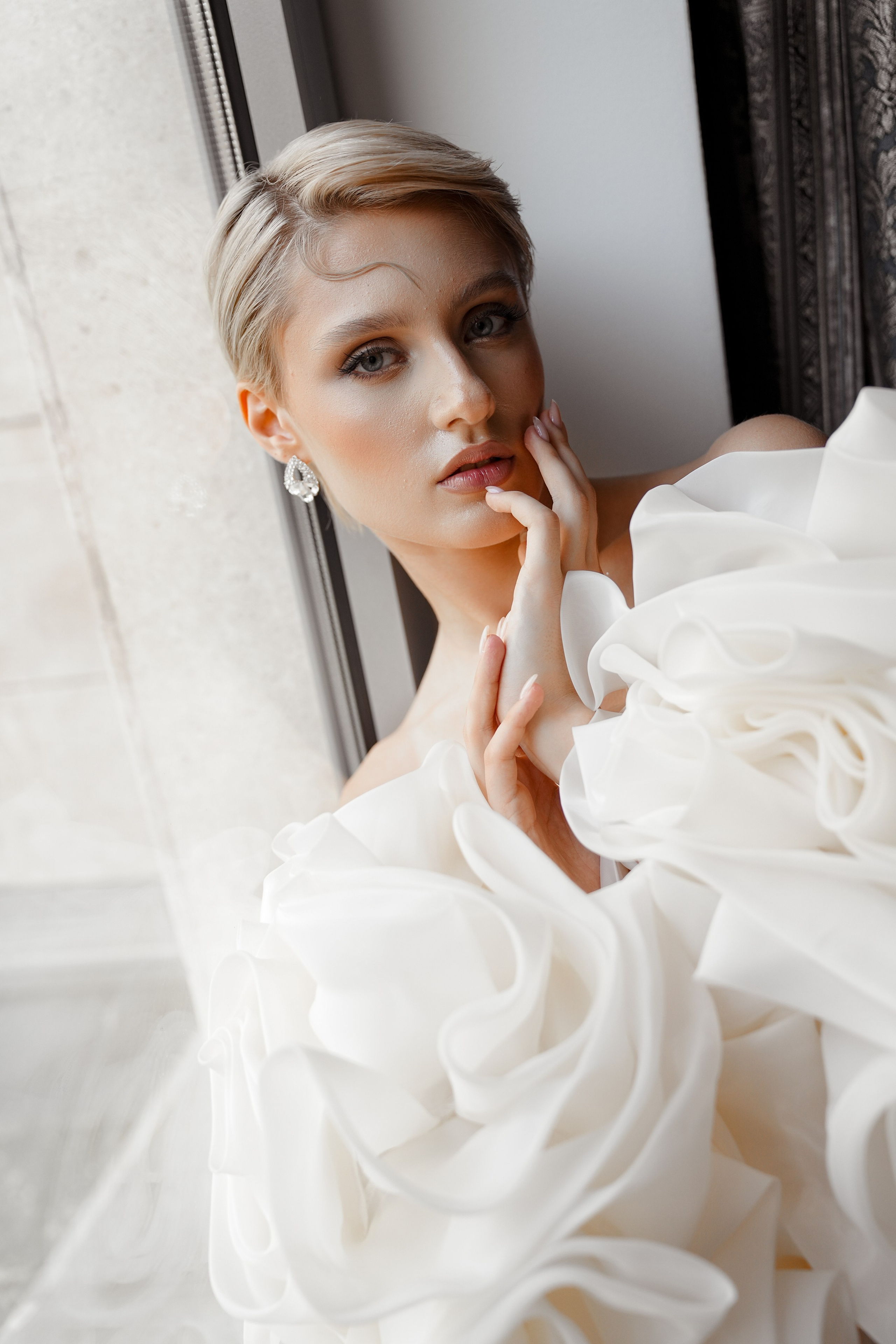 Николь Амир