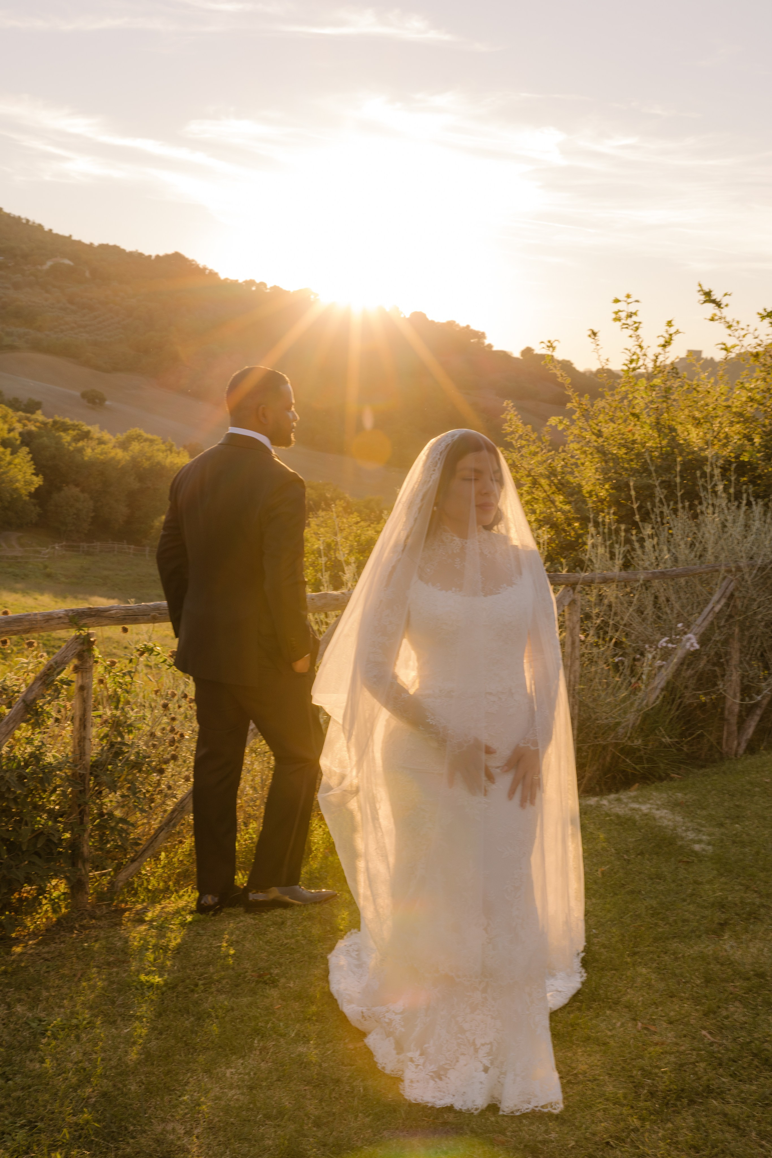 Mitcell&Melanie digital. Wedding photographer Italy