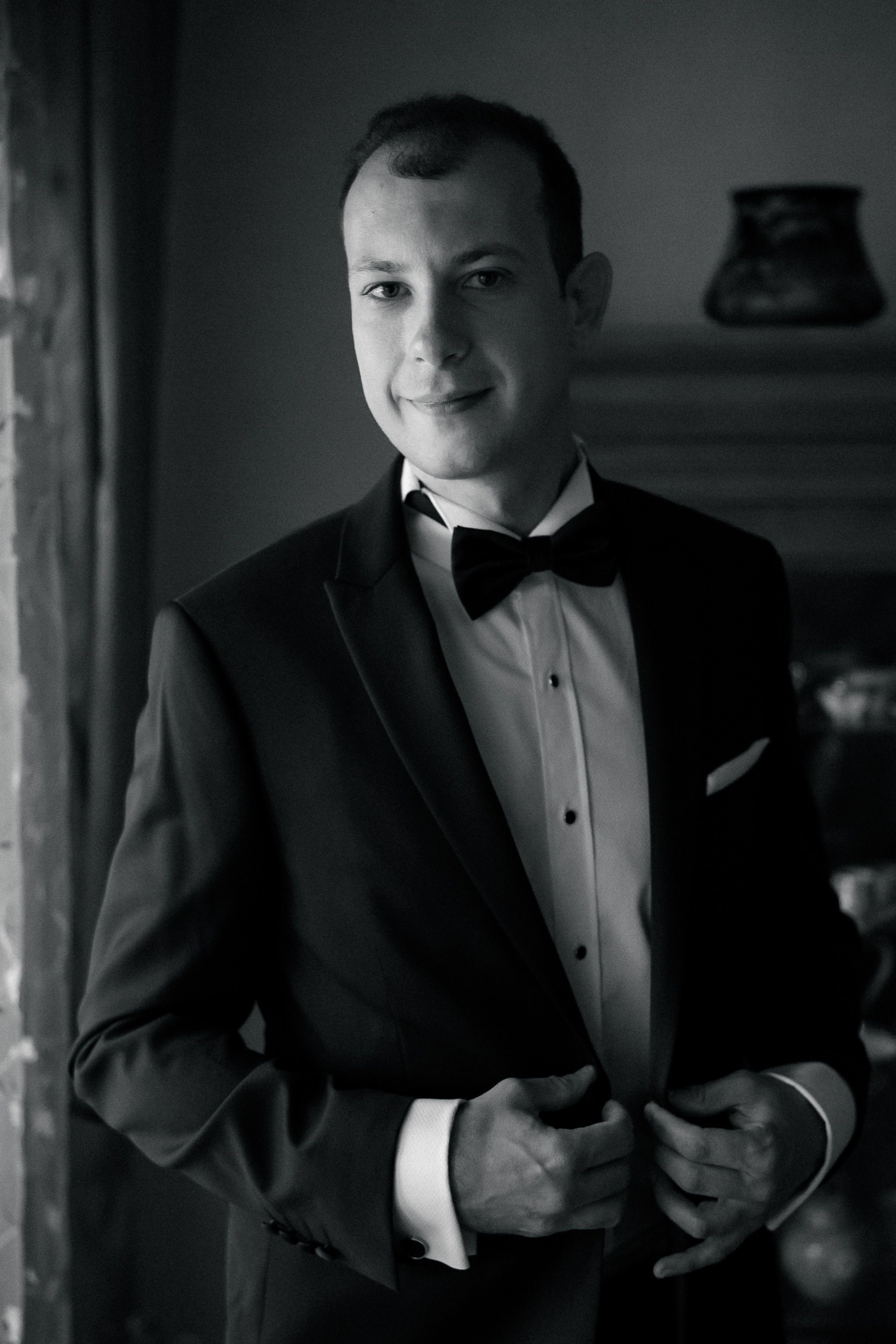 Elly & Andrew. Destination Wedding Photographer Alex Pasarelu