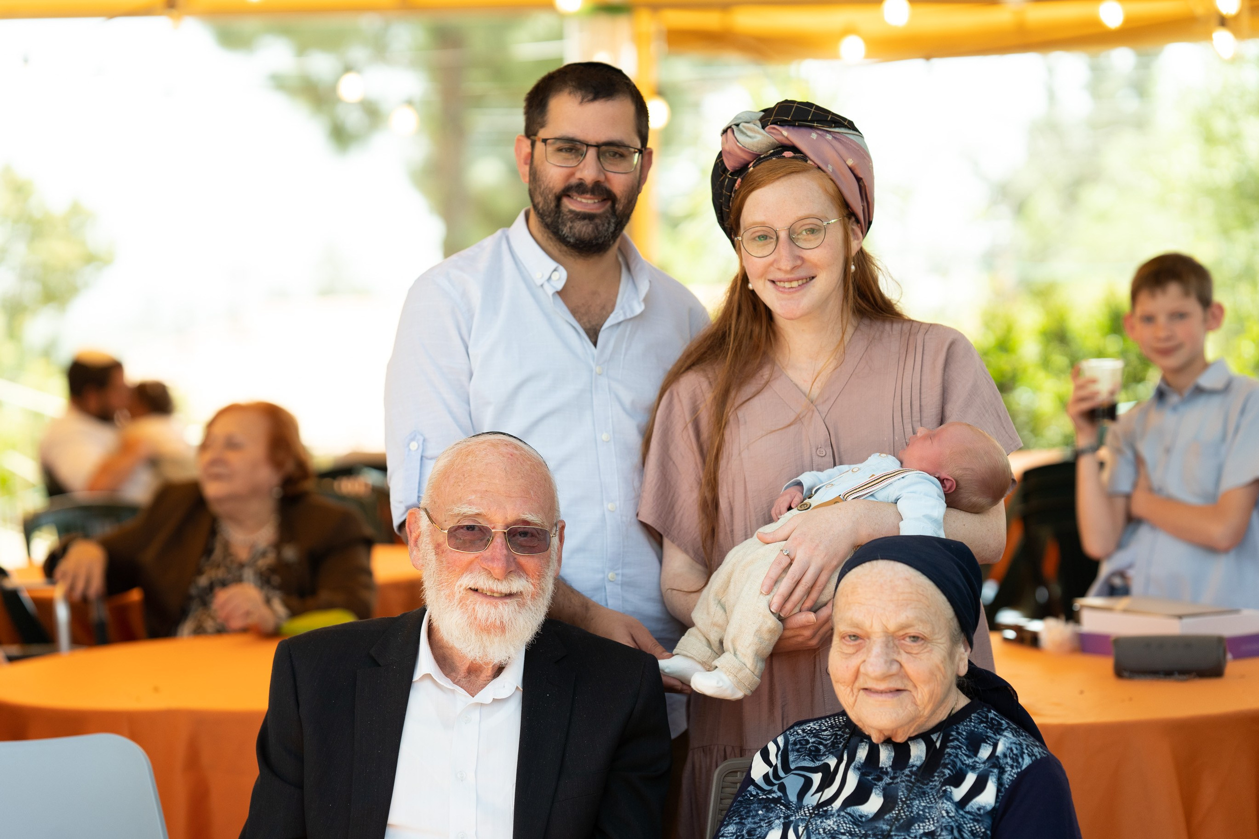 משפחת ברנד. יוסף מזרחי צילום חתונה, ברית וזוגיות. צלם מקצועי שאוהב להוציא אתכם הכי יפים ברגעים הכי מרגשים