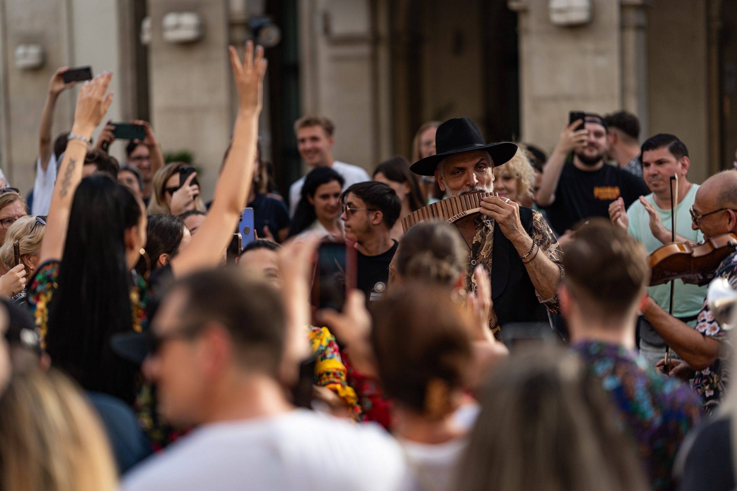Damian Draghici- Calea Victoriei 2024. Bycristinaciobanu